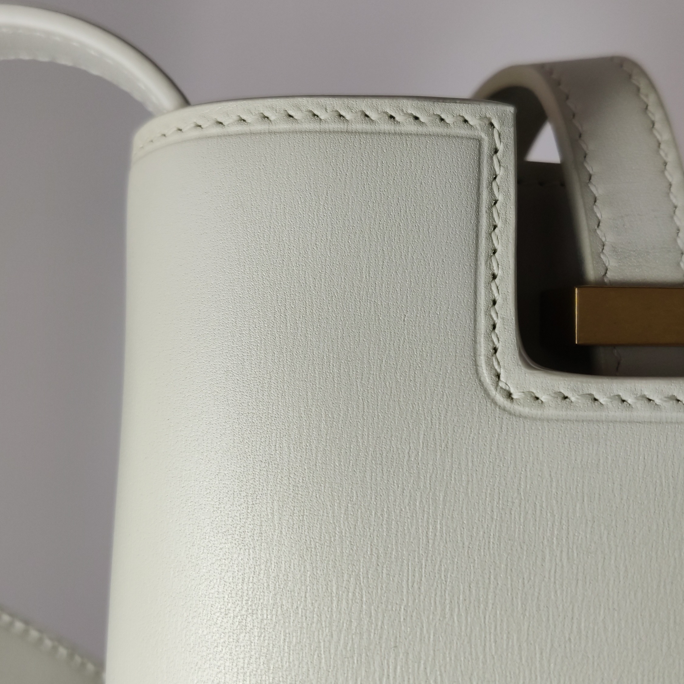 Saint Laurent Manhattan Shoulder Bag Leather Medium — photo 12 of 14