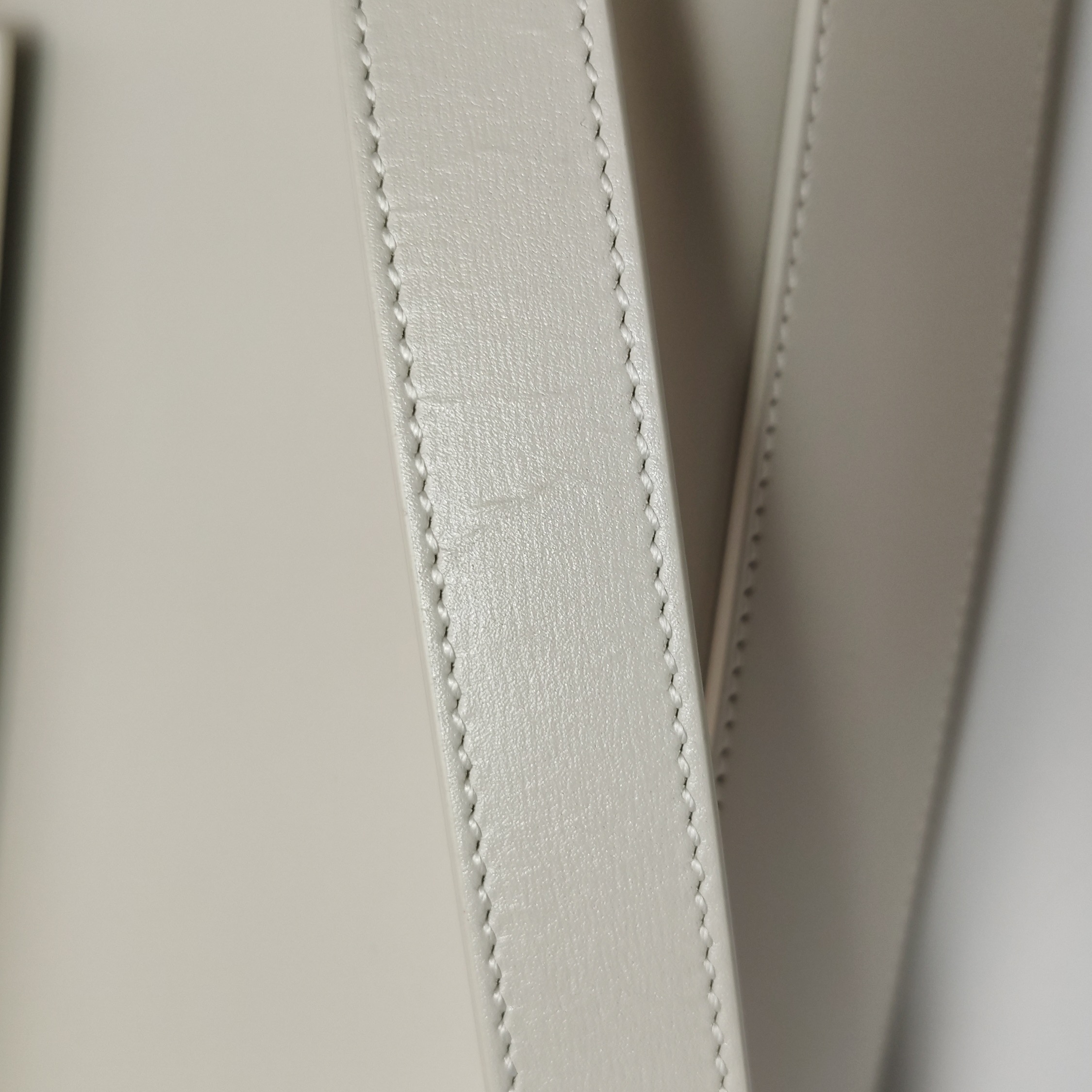 Saint Laurent Manhattan Shoulder Bag Leather Medium — photo 12 of 12