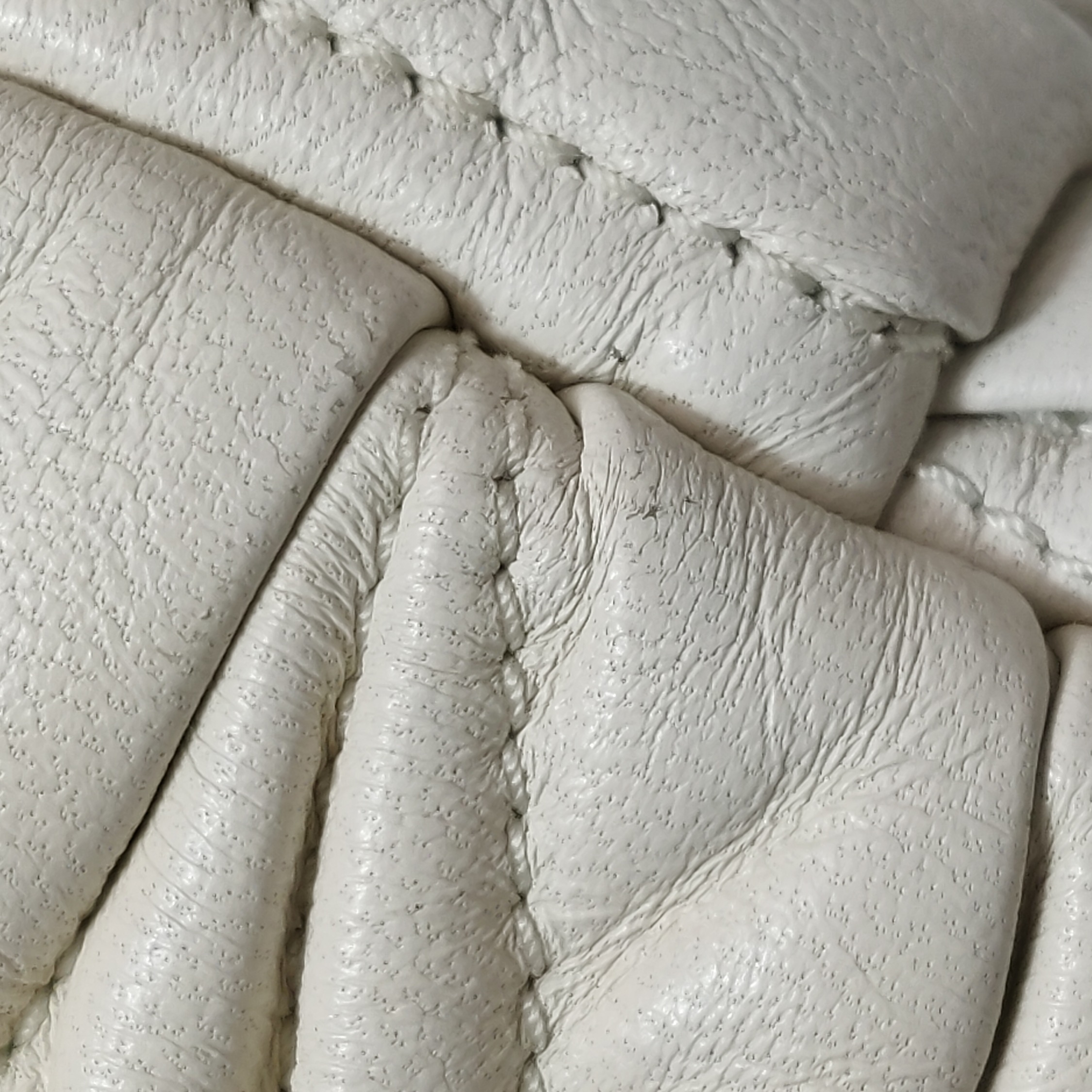 Miu Miu Wander Hobo Matelasse Leather Small — photo 16 of 19