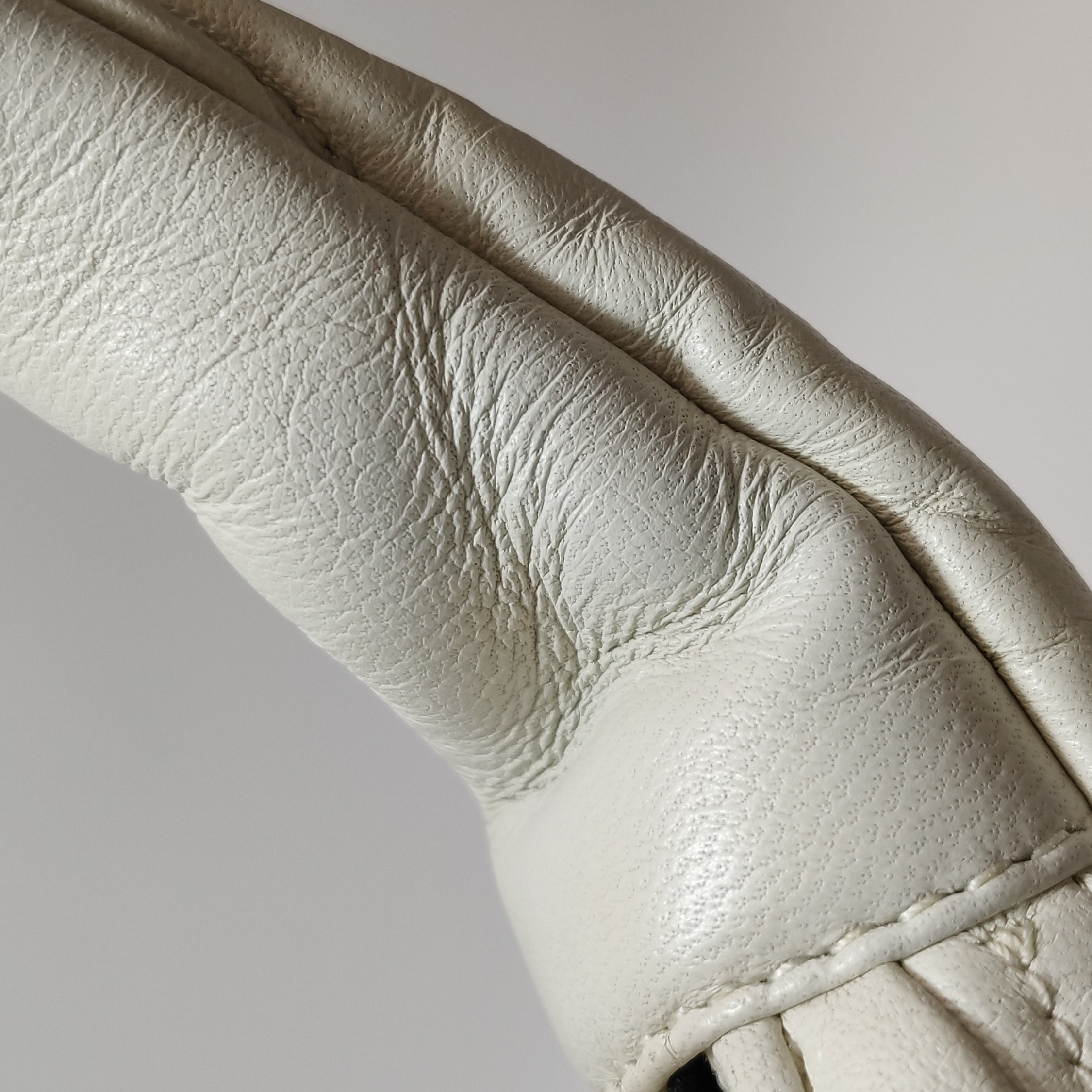 Miu Miu Wander Hobo Matelasse Leather Small — photo 14 of 19