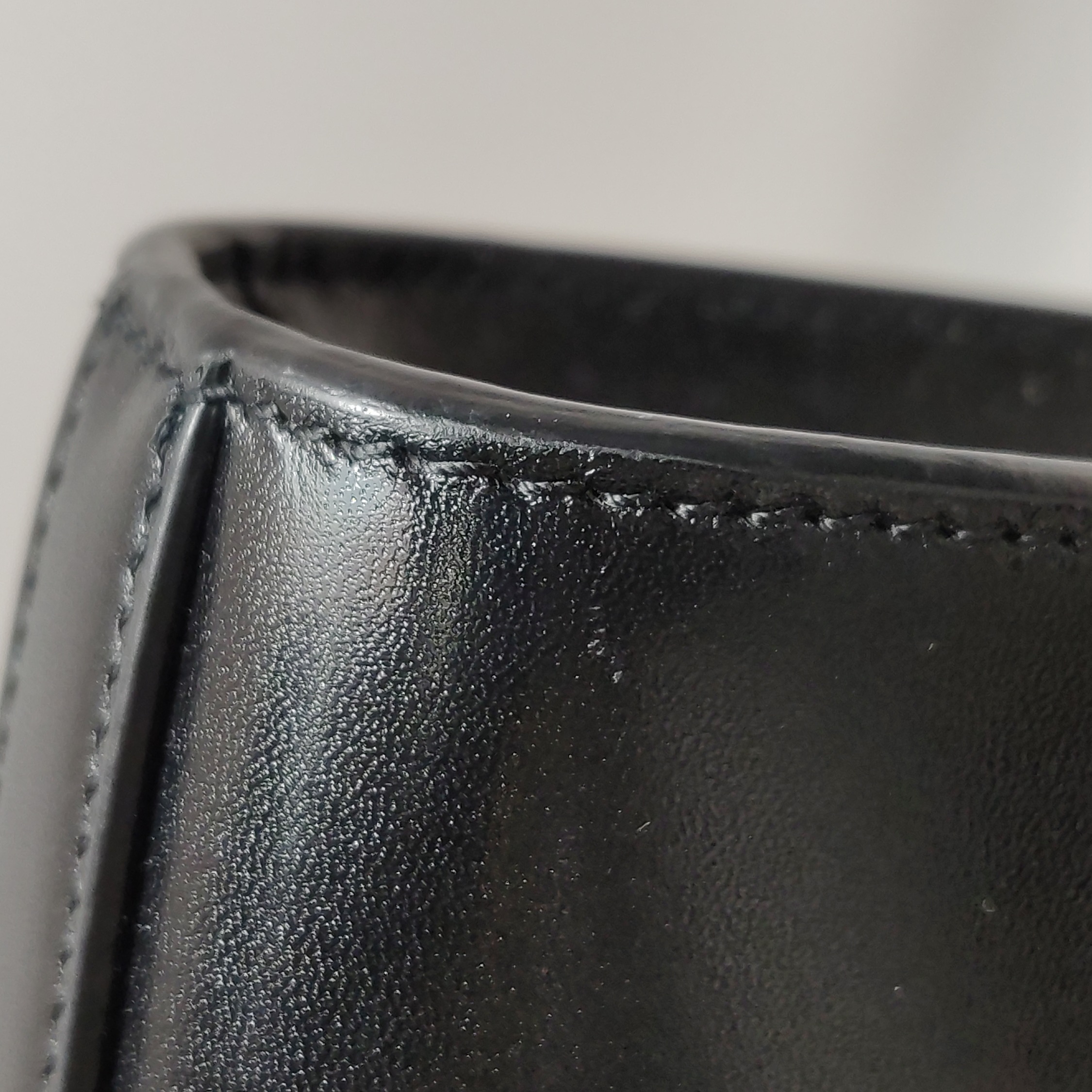 Saint Laurent Manhattan Shoulder Bag Leather Mini — photo 12 of 15