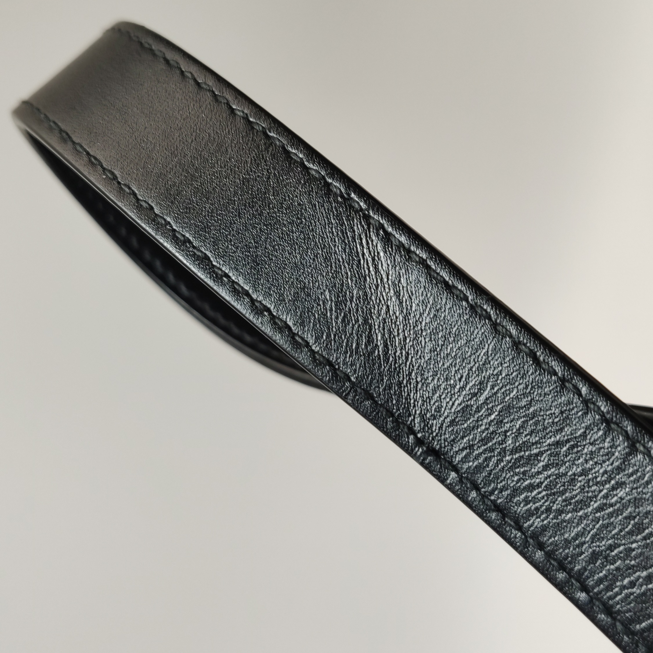 Saint Laurent Manhattan Shoulder Bag Leather Medium — photo 13 of 13