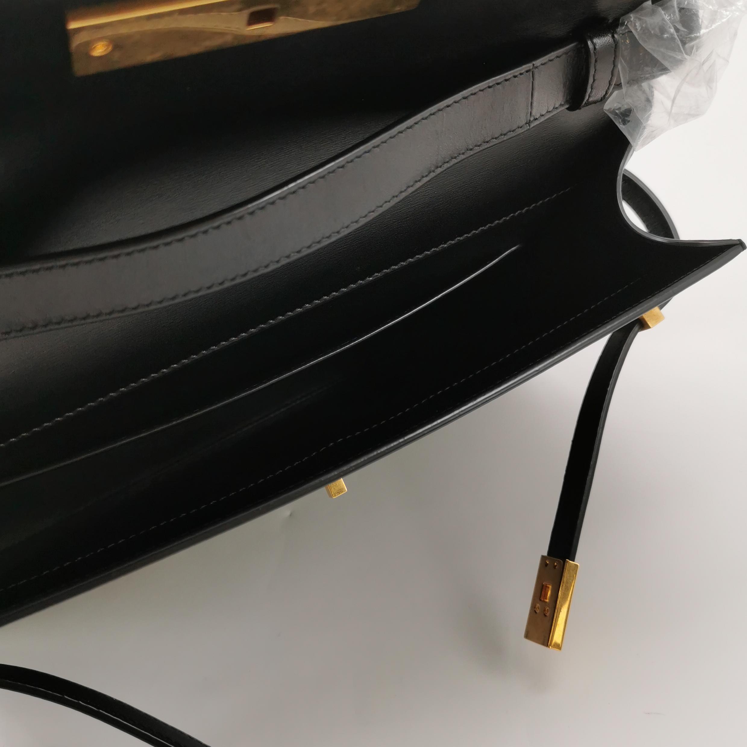 Saint Laurent Manhattan Shoulder Bag Leather Medium — photo 7 of 15