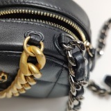 Chanel 19 Round Clutch with Chain Quilted Leather — thumbnail 13