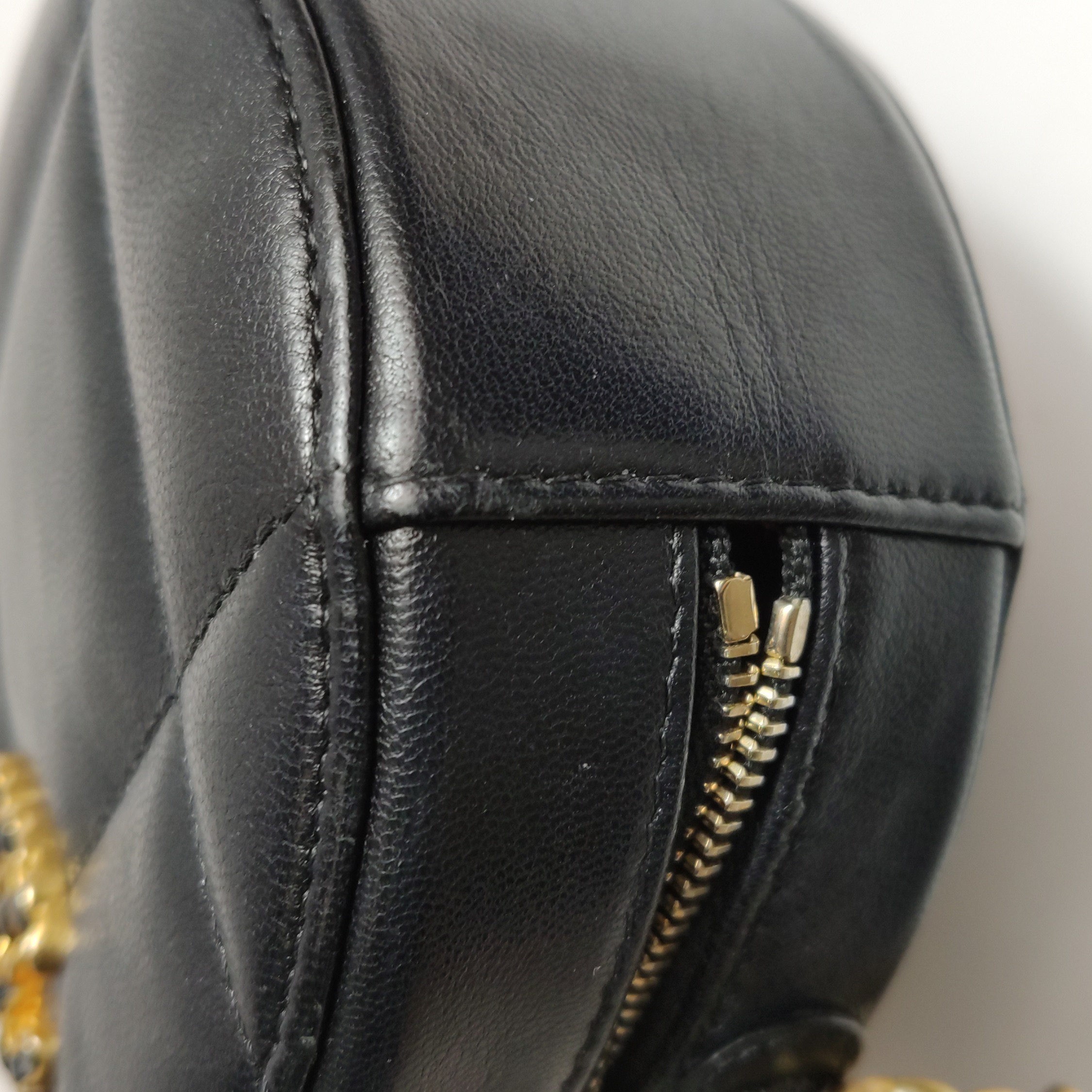 Chanel 19 Round Clutch with Chain Quilted Leather — photo 15 of 19
