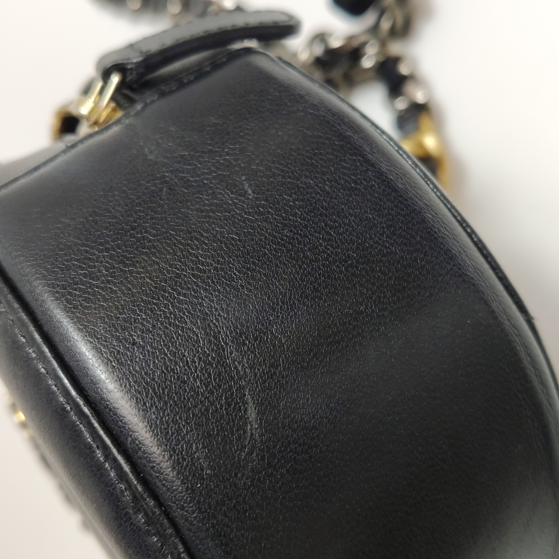 Chanel 19 Round Clutch with Chain Quilted Leather — photo 16 of 19