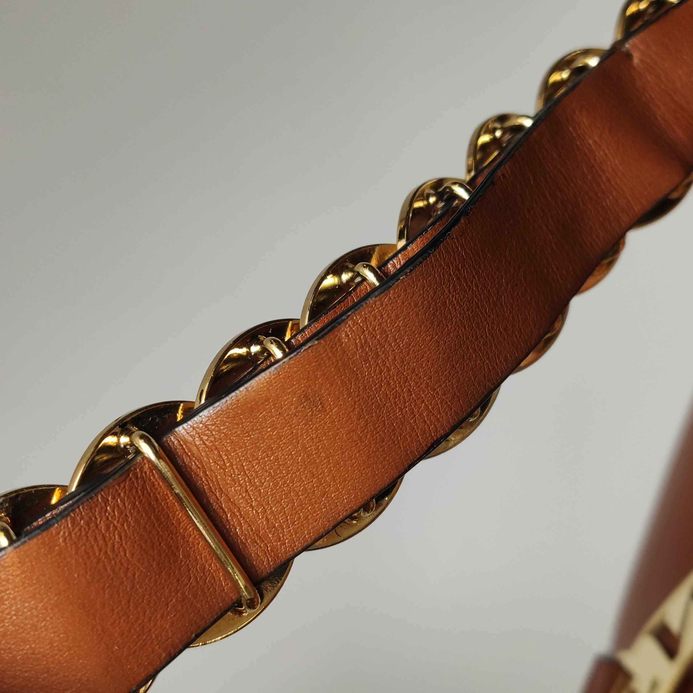 Loewe Joyce Shoulder Bag Calfskin Sheepskin Gold Plated Brass — photo 23 of 28