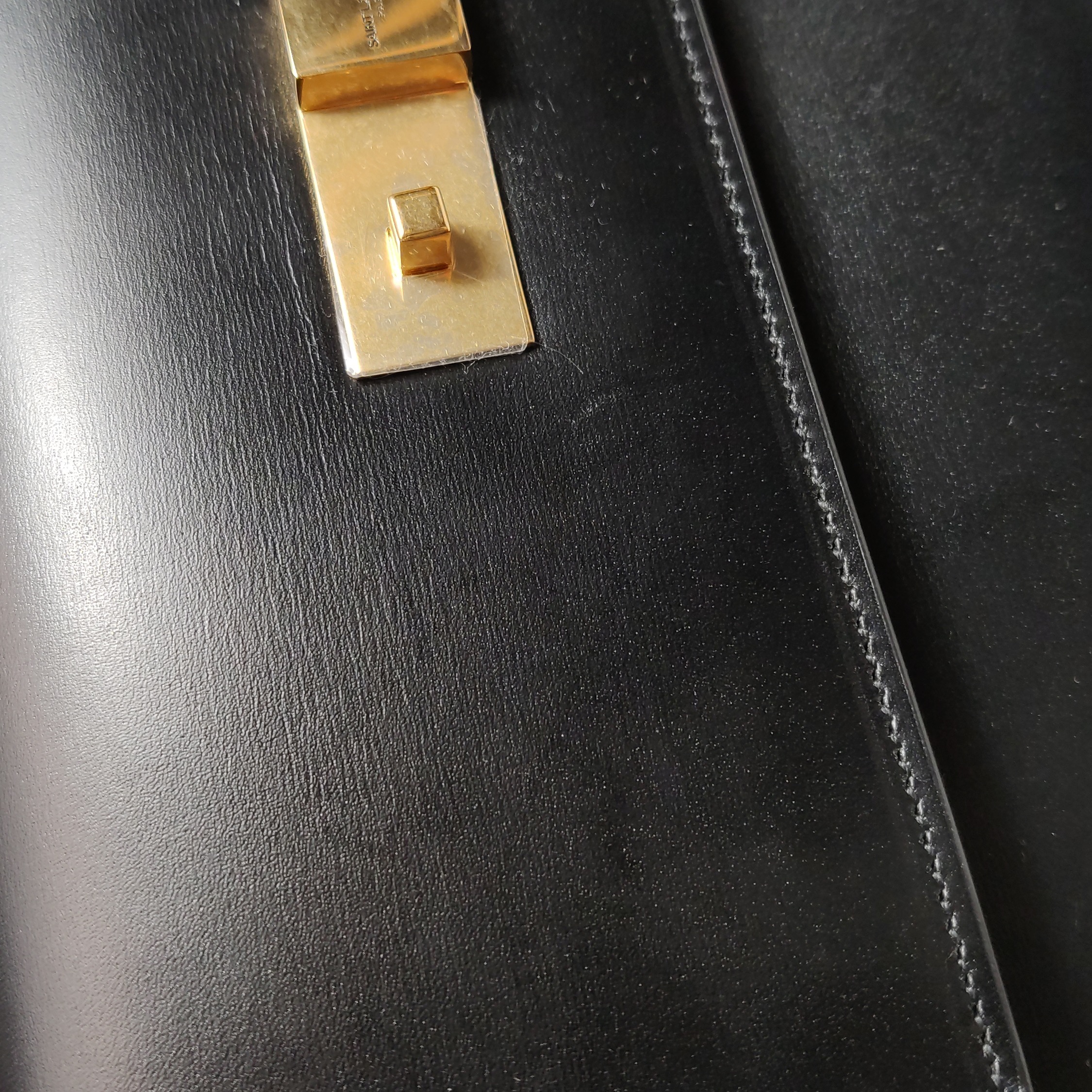 Saint Laurent Manhattan Shoulder Bag Leather Medium — photo 12 of 14