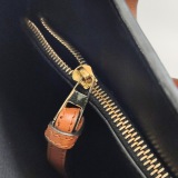 Loewe Joyce Shoulder Bag Calfskin Sheepskin Gold Plated Brass — thumbnail 11