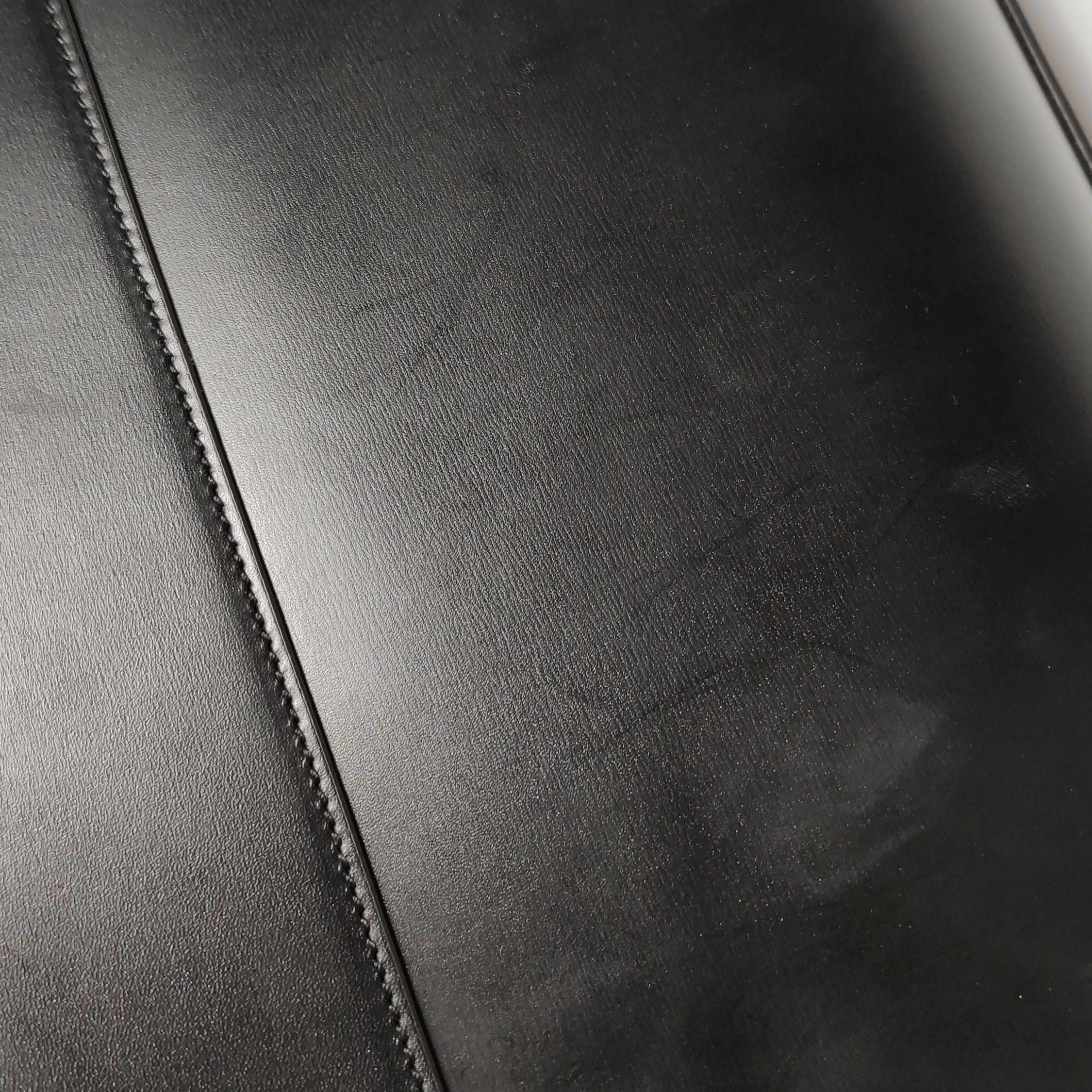 Saint Laurent Manhattan Shoulder Bag Leather Medium — photo 11 of 14