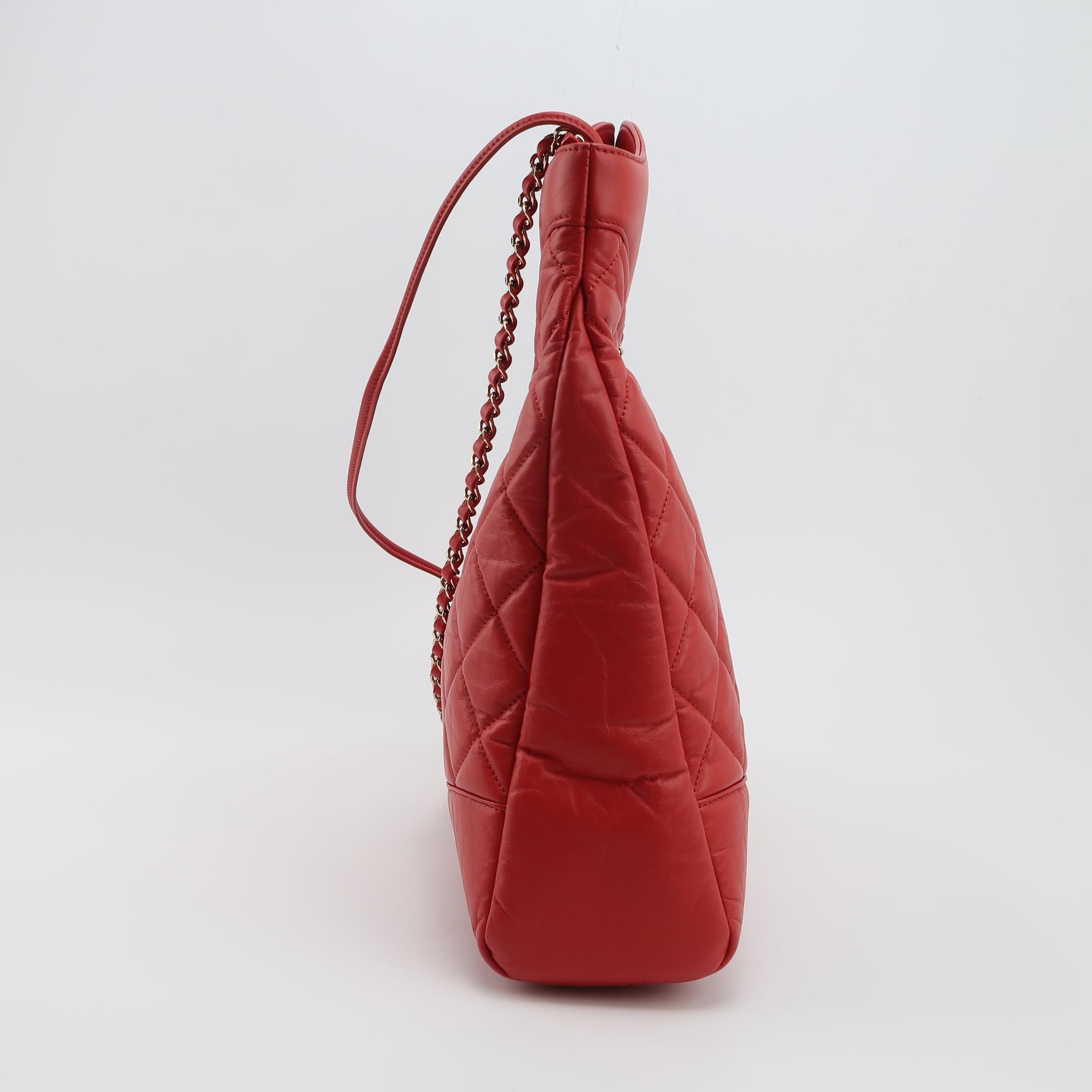 Chanel 31 Shopping Bag Quilted Calfskin Large — photo 3 of 18