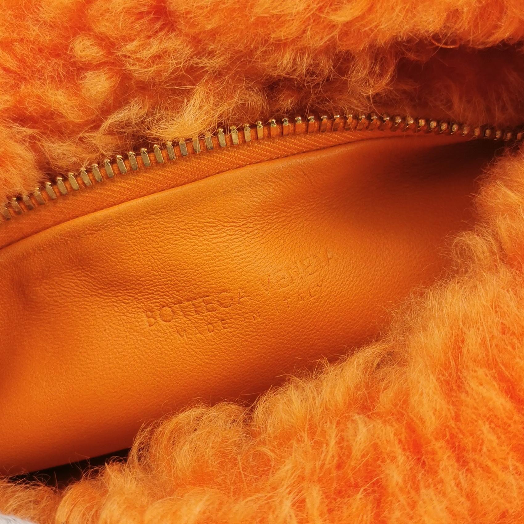 Bottega Veneta BV Jodie Hobo Shearling Mini — photo 8 of 13