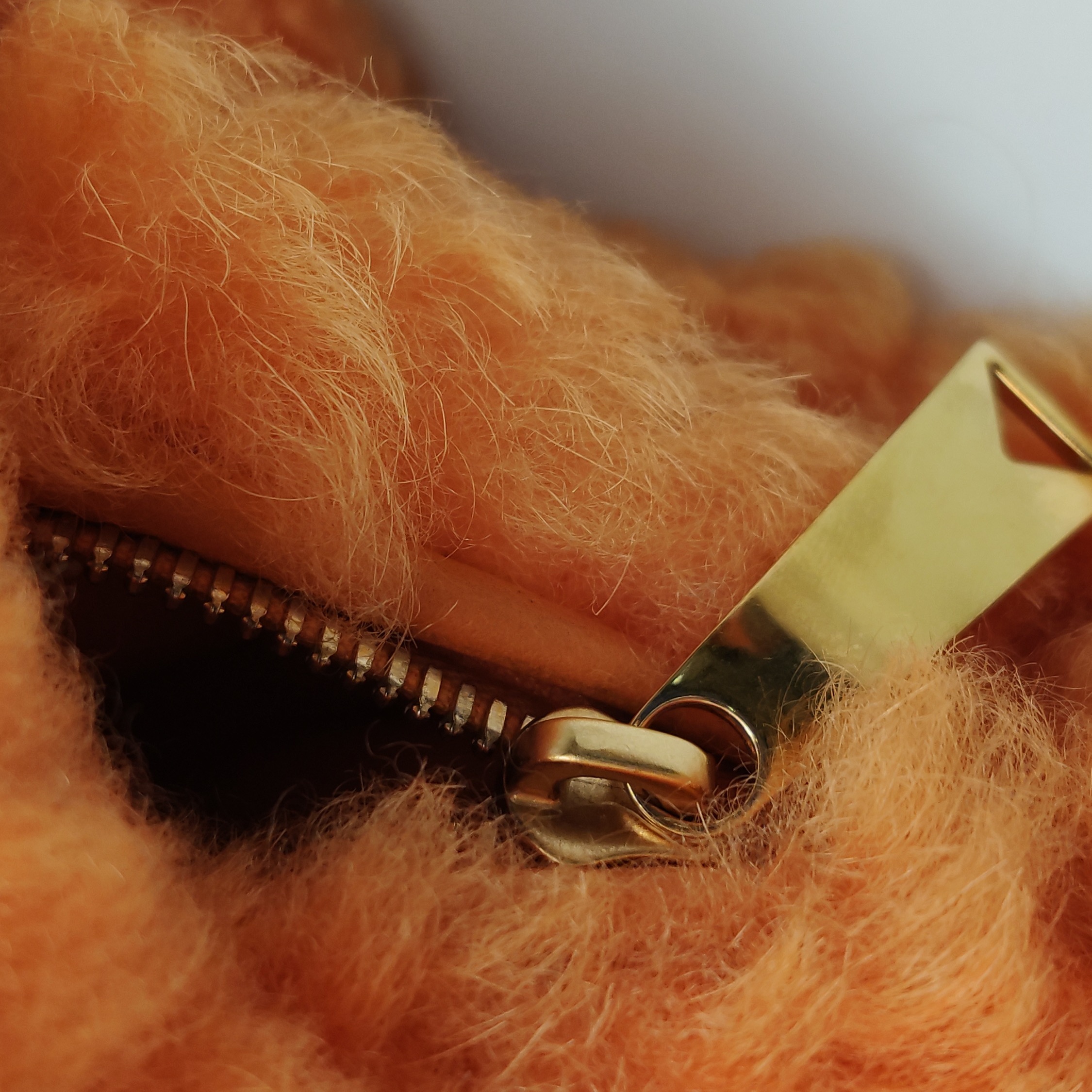 Bottega Veneta BV Jodie Hobo Shearling Mini — photo 12 of 13