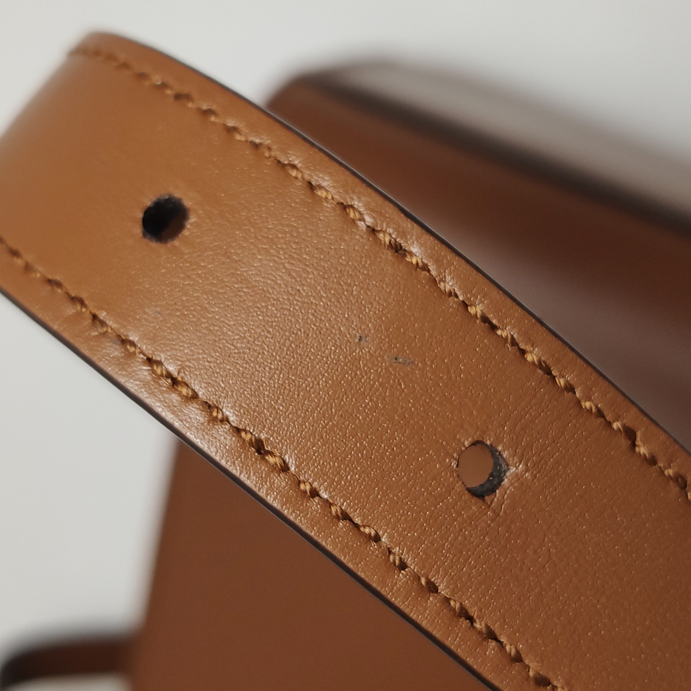 Saint Laurent Manhattan Shoulder Bag Leather Medium — photo 13 of 14
