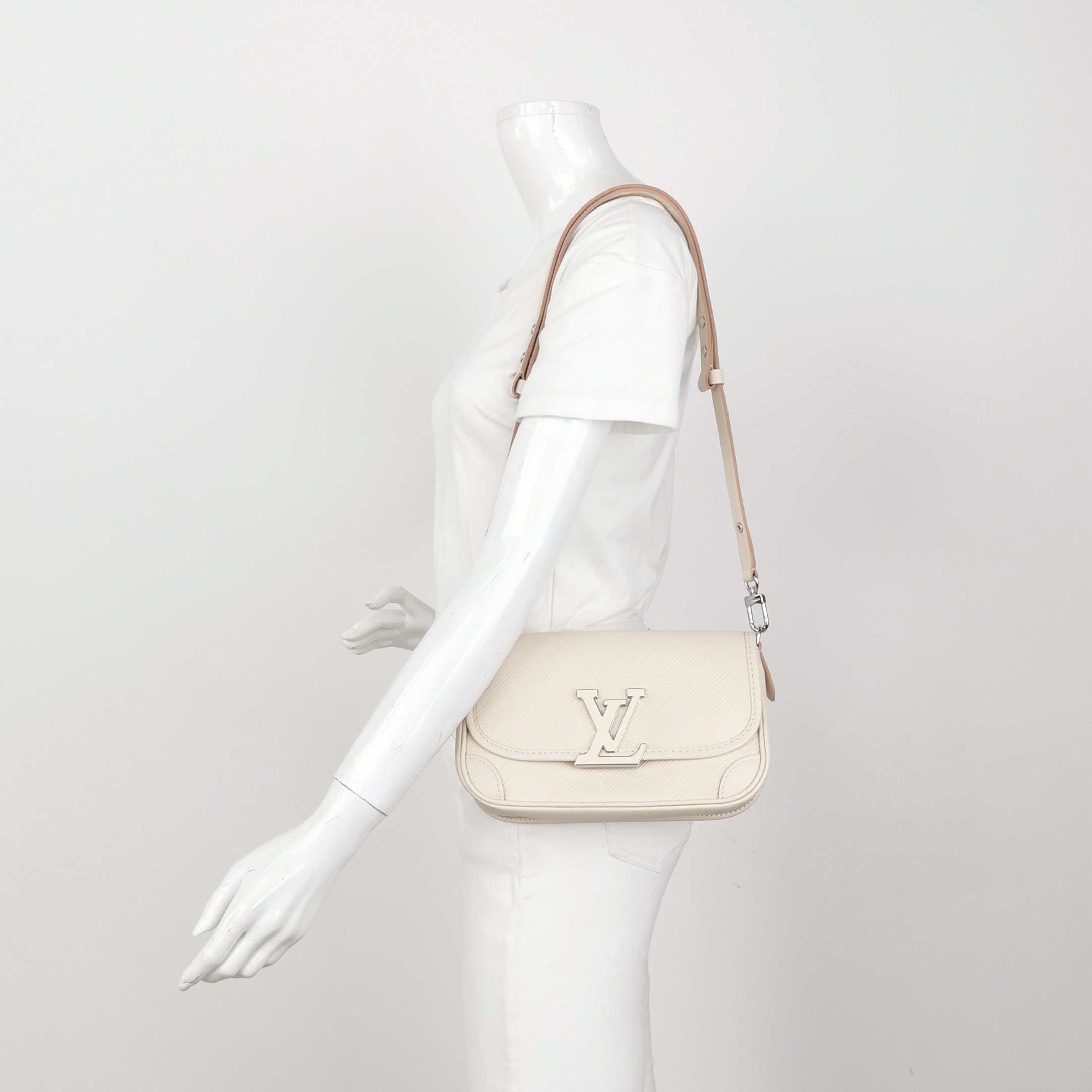 Louis Vuitton(LV) Buci Crossbody Bag Epi Leather — alternate view
