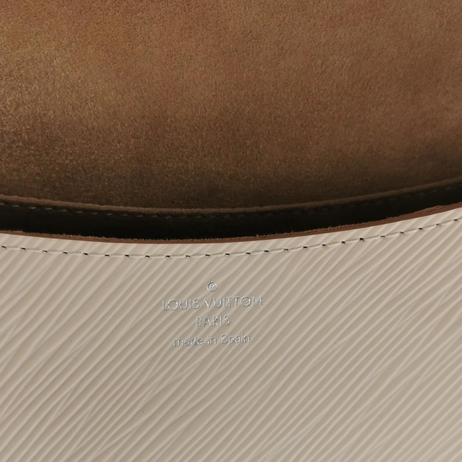 Louis Vuitton(LV) Buci Crossbody Bag Epi Leather — photo 8 of 14