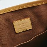 Louis Vuitton(LV) Batignolles Handbag Monogram Canvas — thumbnail 8