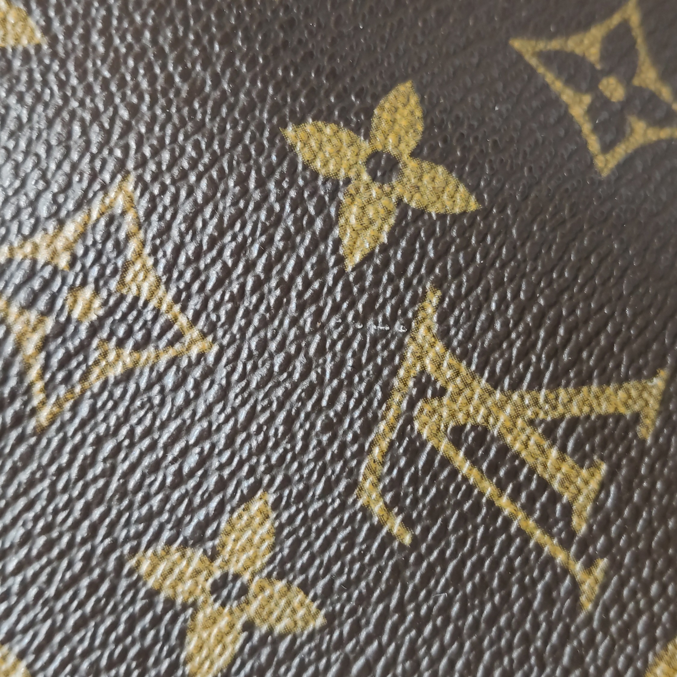 Louis Vuitton(LV) Batignolles Handbag Monogram Canvas — photo 12 of 21