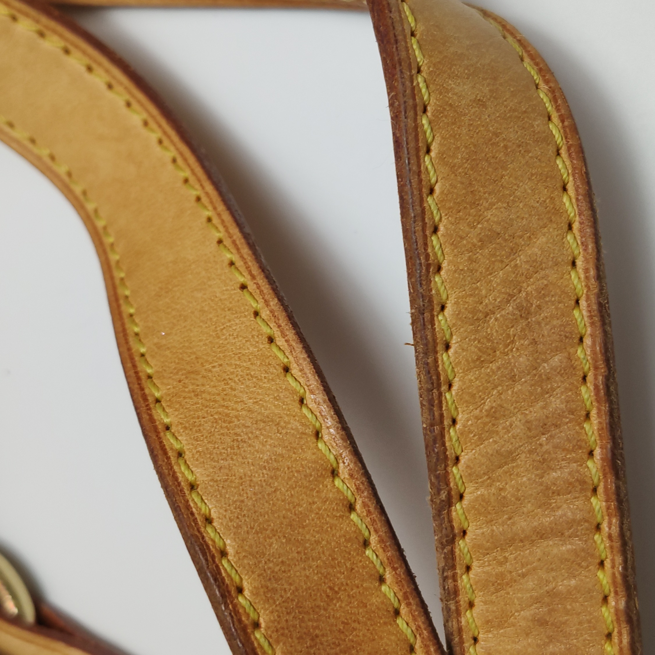 Louis Vuitton(LV) Batignolles Handbag Monogram Canvas — photo 20 of 21