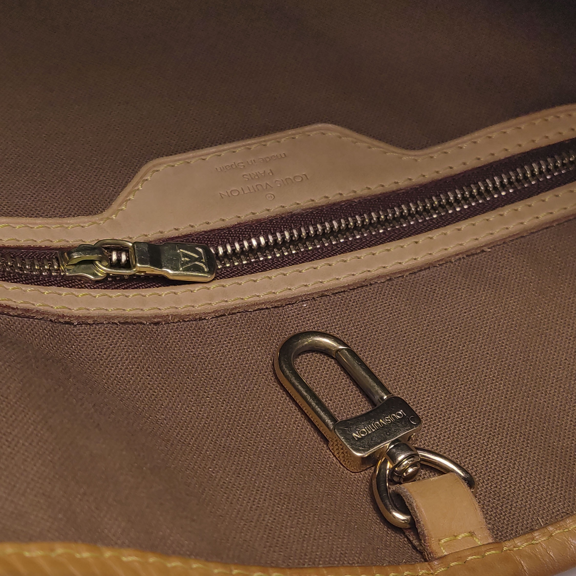 Louis Vuitton(LV) Batignolles Handbag Monogram Canvas Vertical — photo 11 of 21
