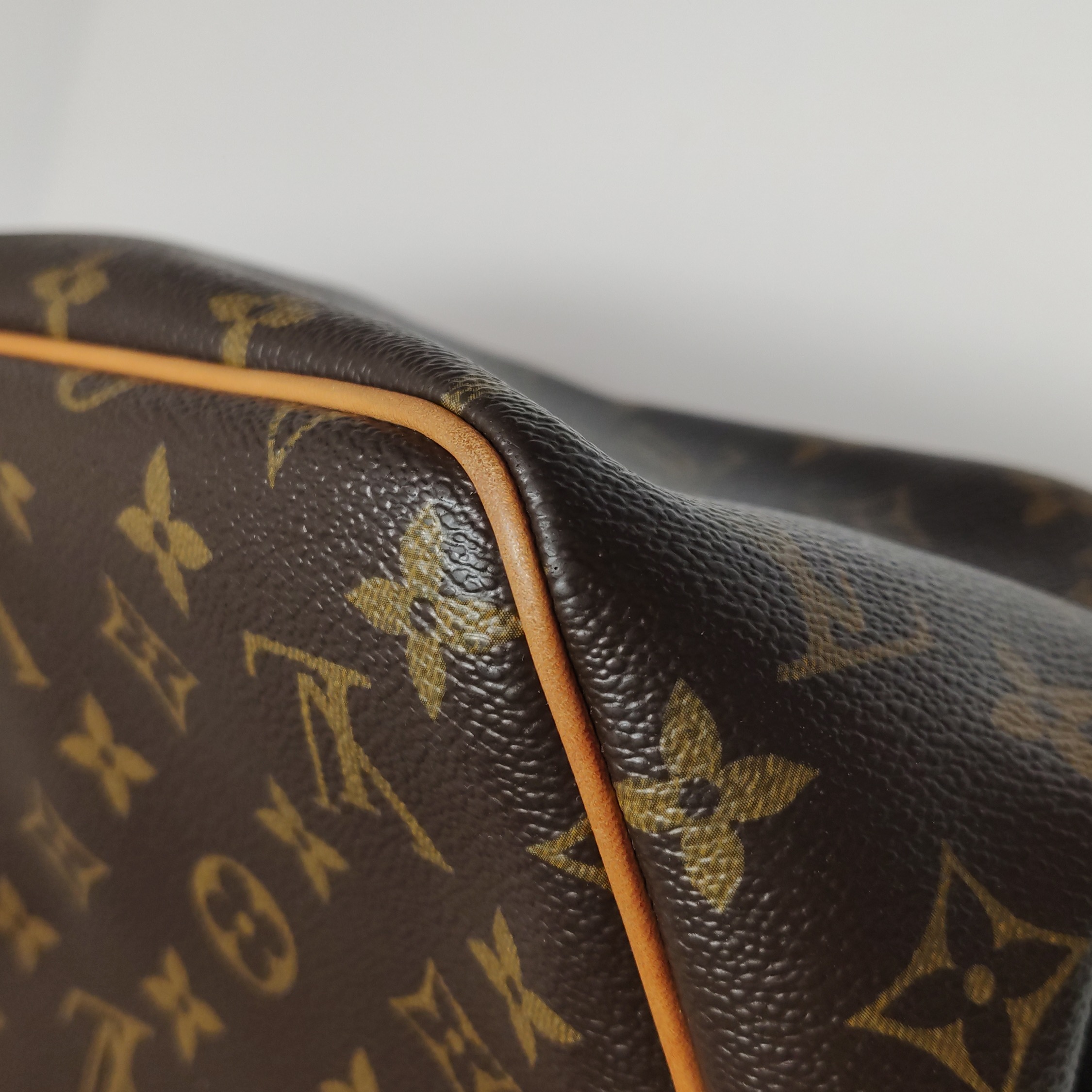 Louis Vuitton(LV) Batignolles Handbag Monogram Canvas Vertical — photo 12 of 21
