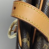 Louis Vuitton(LV) Batignolles Handbag Monogram Canvas Vertical — thumbnail 16
