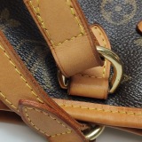 Louis Vuitton(LV) Batignolles Handbag Monogram Canvas Vertical — thumbnail 18