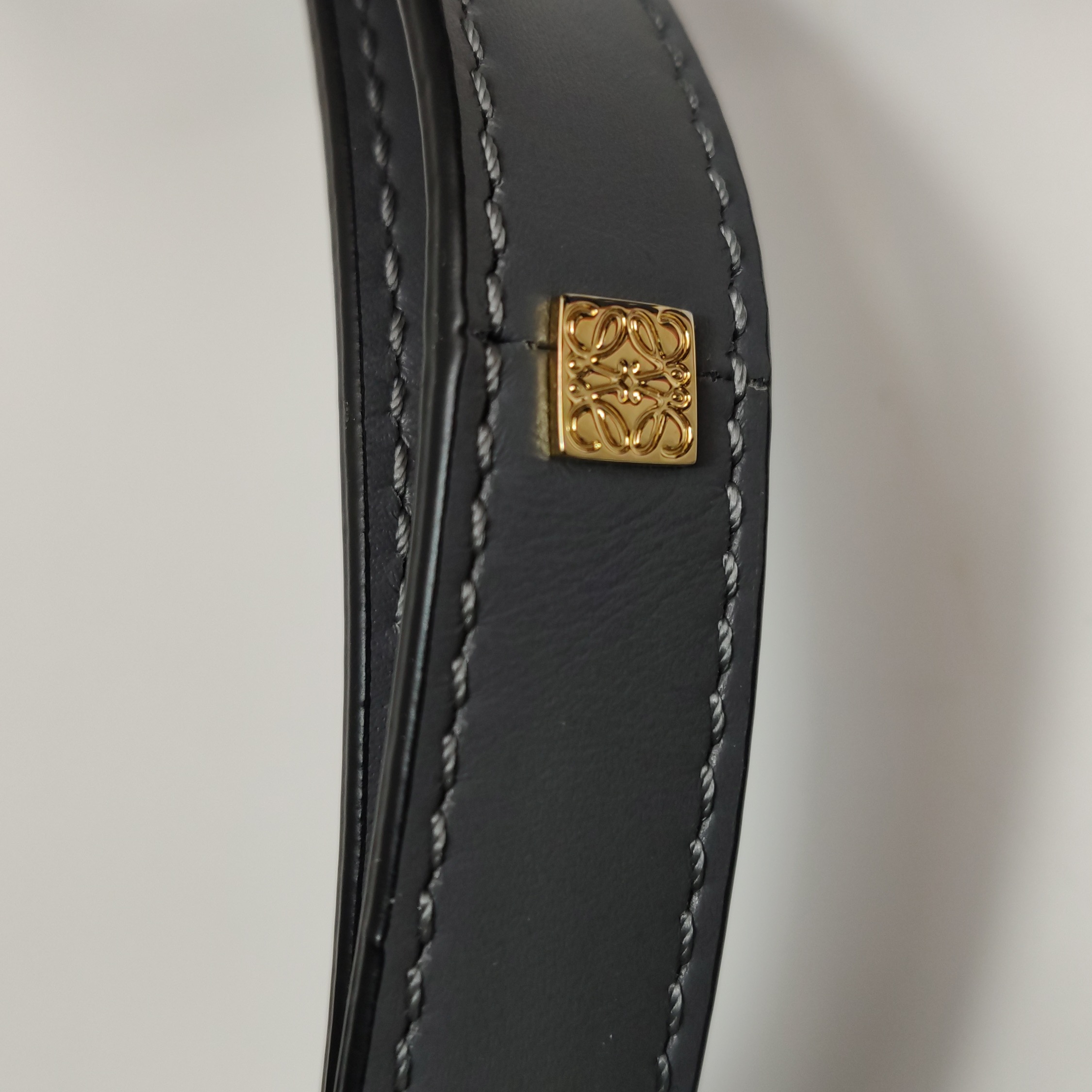 Loewe Hammock Bag Leather Mini — photo 13 of 13