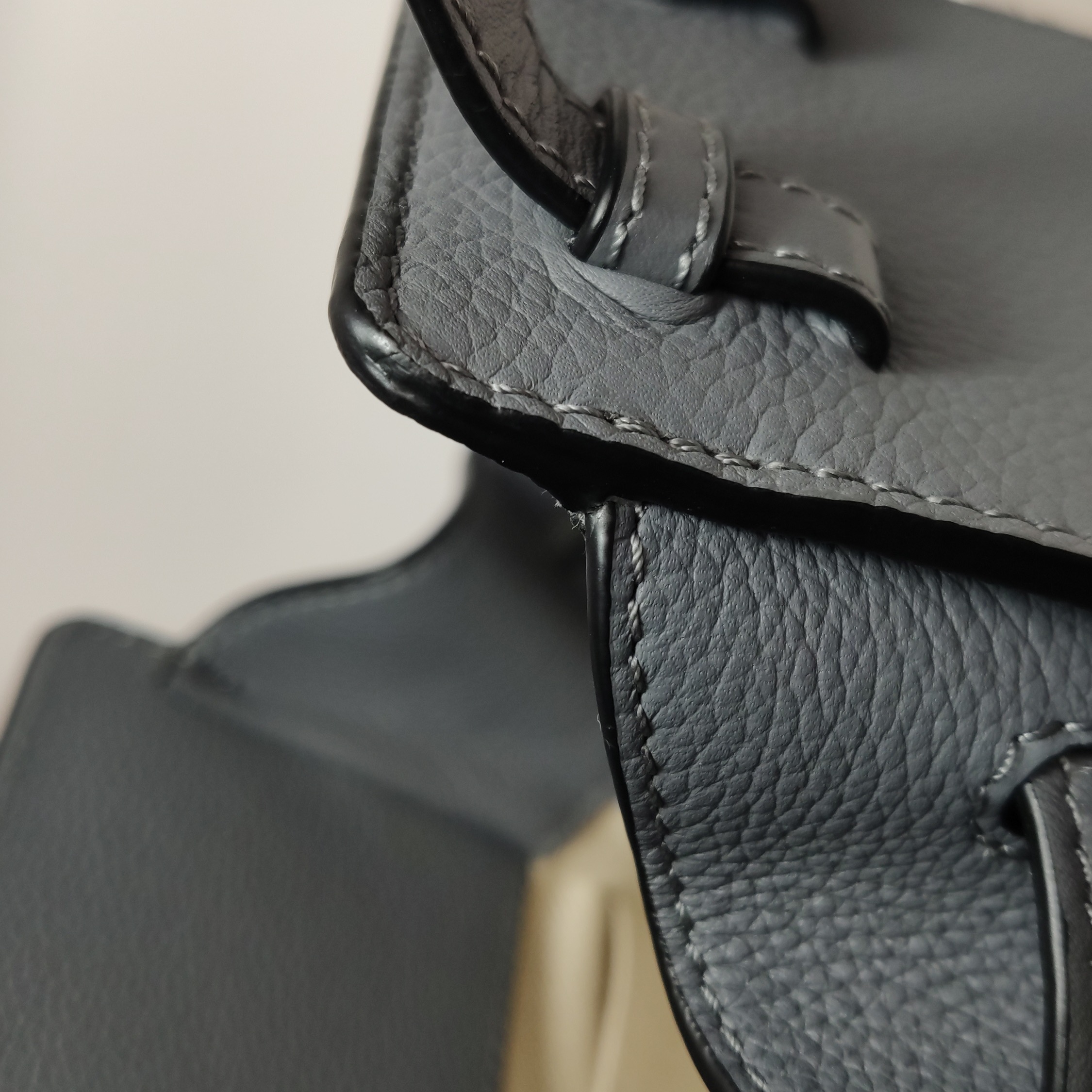 Loewe Hammock Bag Leather Mini — photo 10 of 13