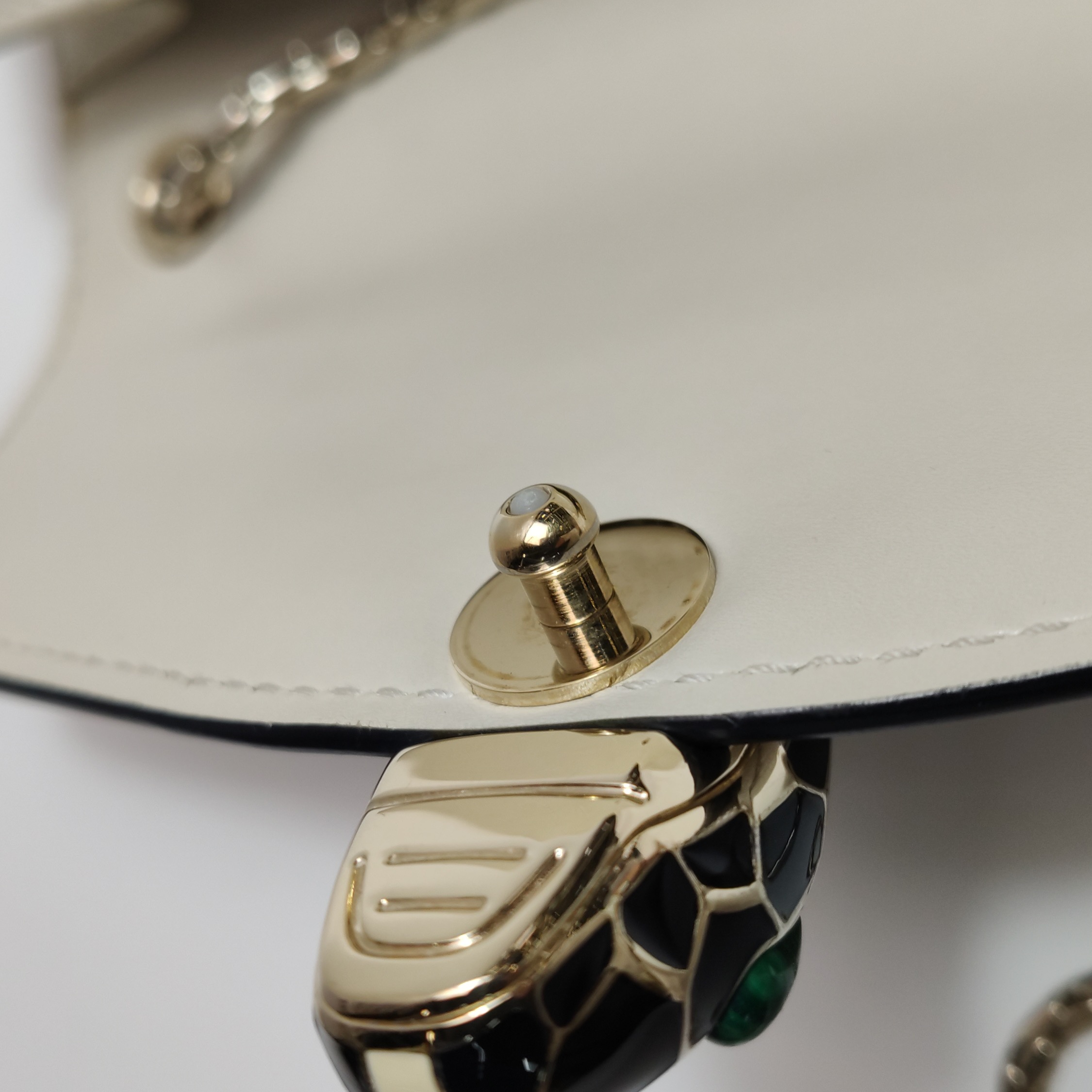 Bvlgari Serpenti Forever Square Shoulder Bag Leather Small — photo 10 of 22