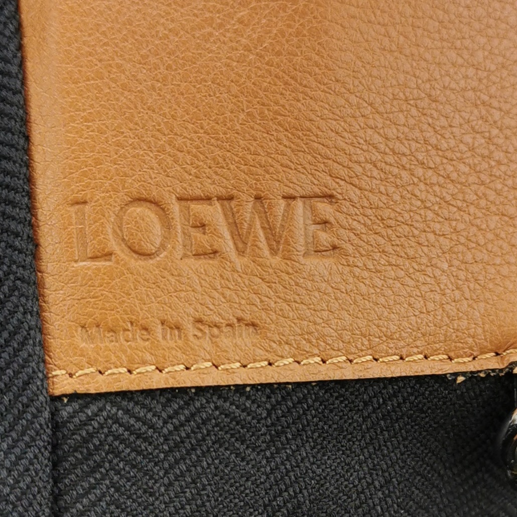 Loewe Hammock Bag Leather Small — photo 8 of 16