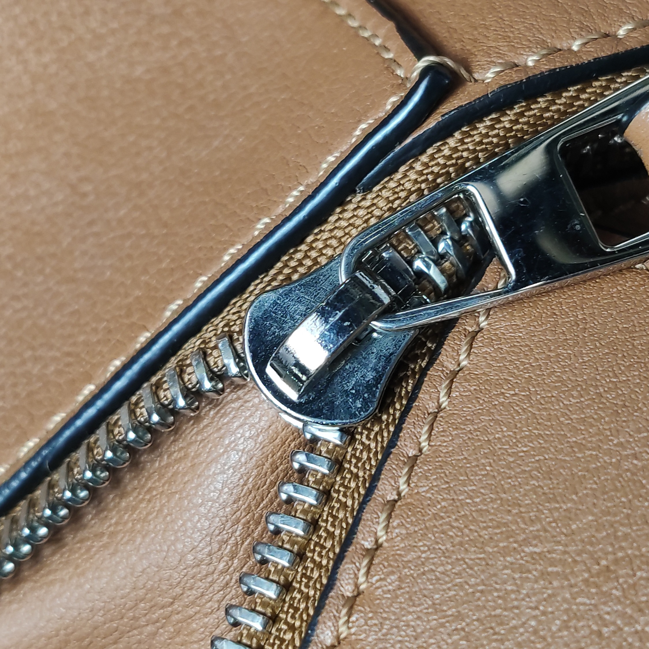 Loewe Hammock Bag Leather Small — photo 10 of 16