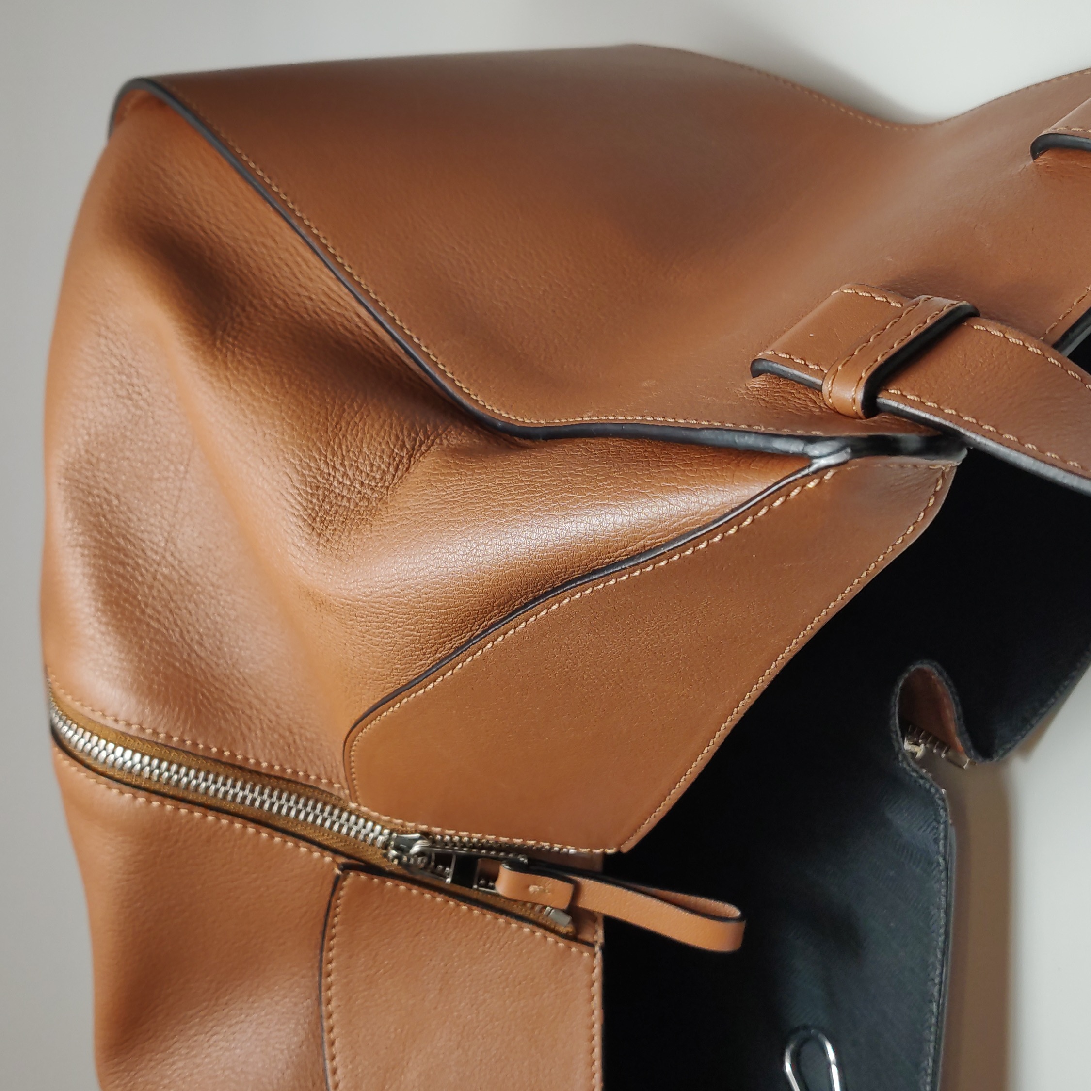 Loewe Hammock Bag Leather Small — photo 9 of 16