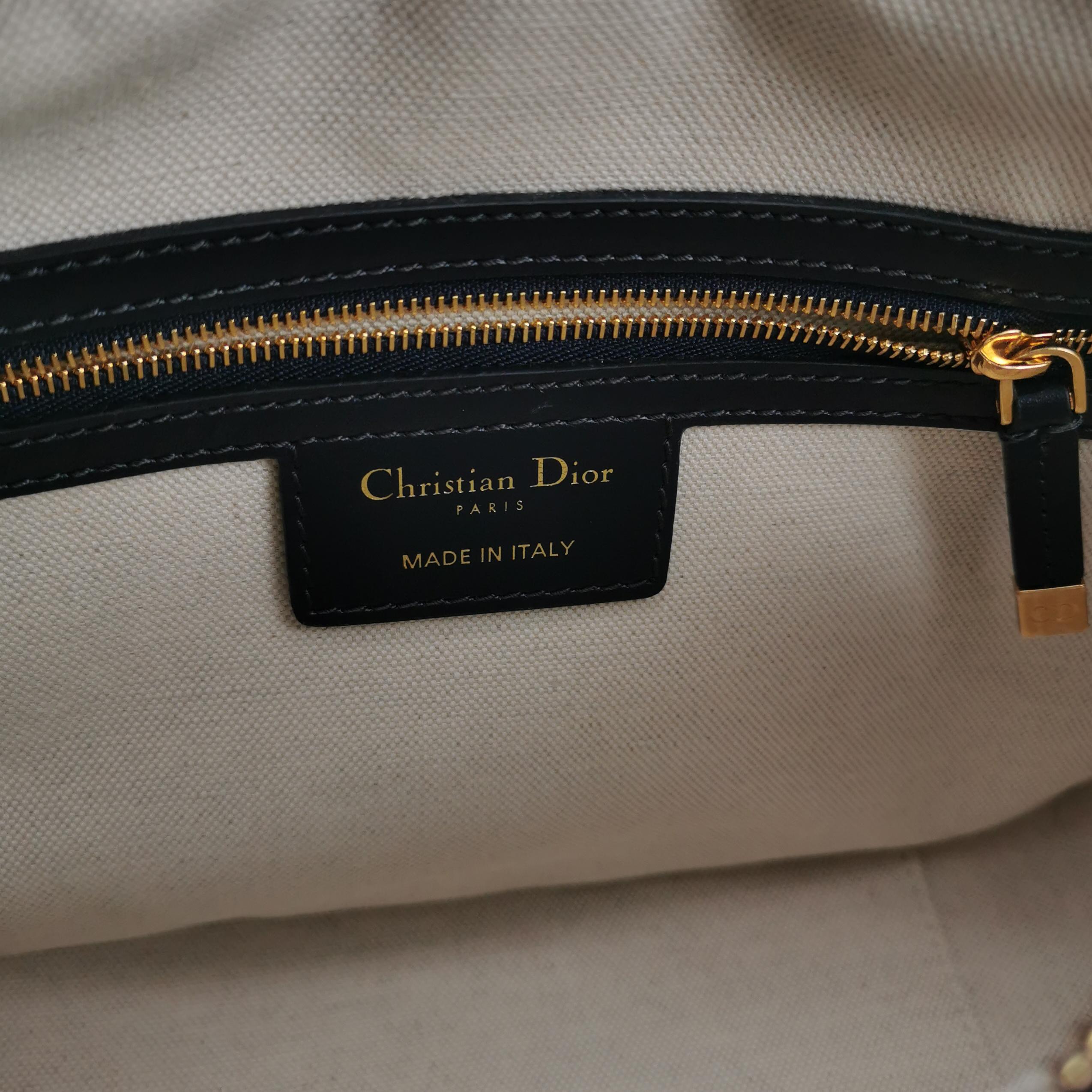 Christian Dior D-Vibe Bowling Bag Oblique Canvas Medium — photo 8 of 17