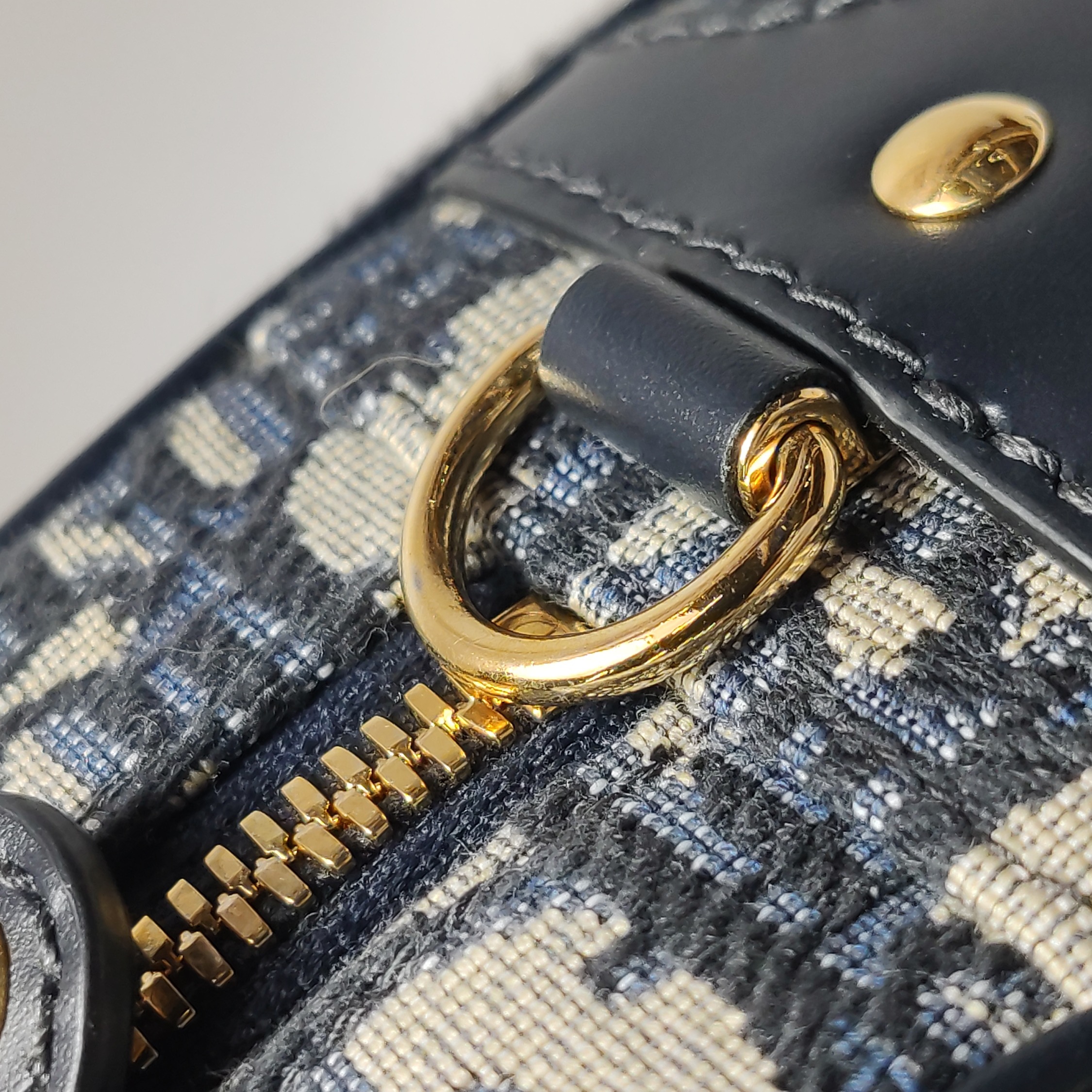 Christian Dior D-Vibe Bowling Bag Oblique Canvas Medium — photo 10 of 17