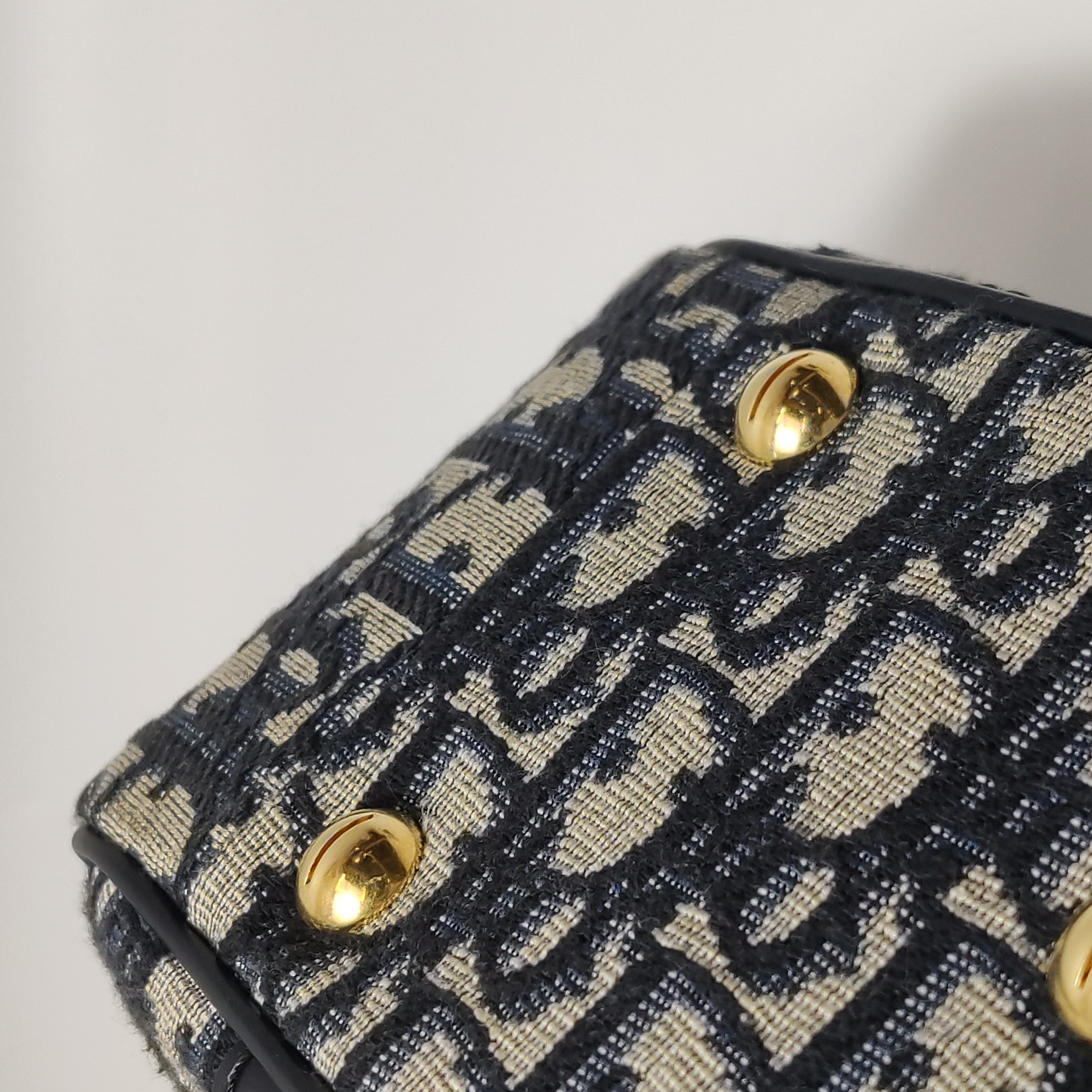 Christian Dior D-Vibe Bowling Bag Oblique Canvas Medium — photo 15 of 17