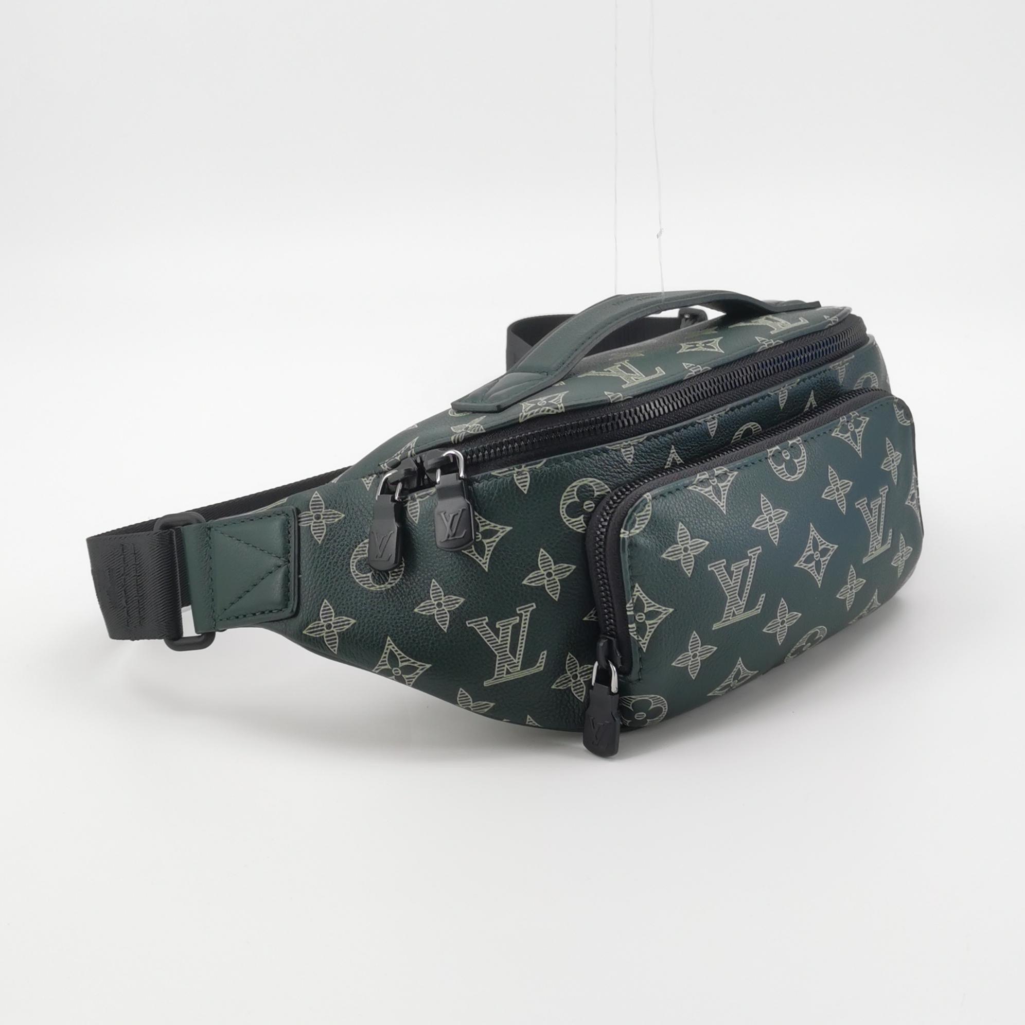 Louis Vuitton(LV) Rush Bumbag Monogram Shadow Leather — photo 3 of 15