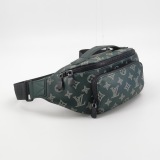 Louis Vuitton(LV) Rush Bumbag Monogram Shadow Leather — thumbnail 3