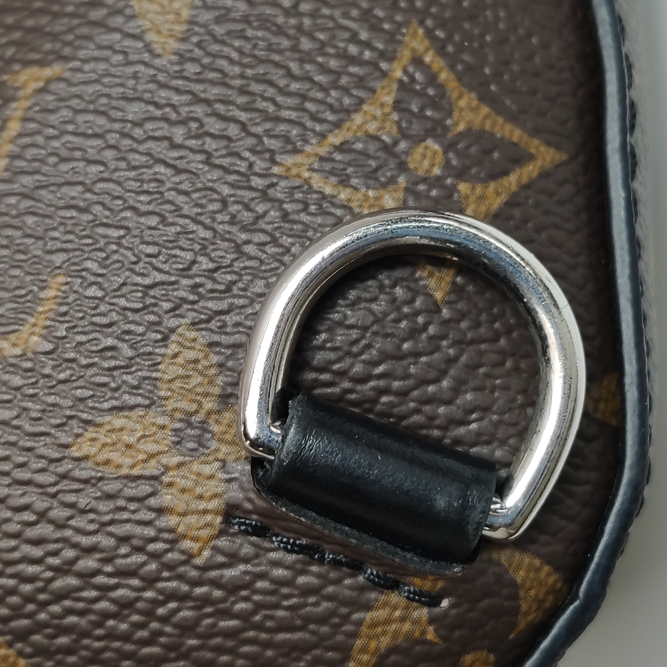 Louis Vuitton(LV) Avenue Sling Bag NM Macassar Monogram Canvas — photo 17 of 21