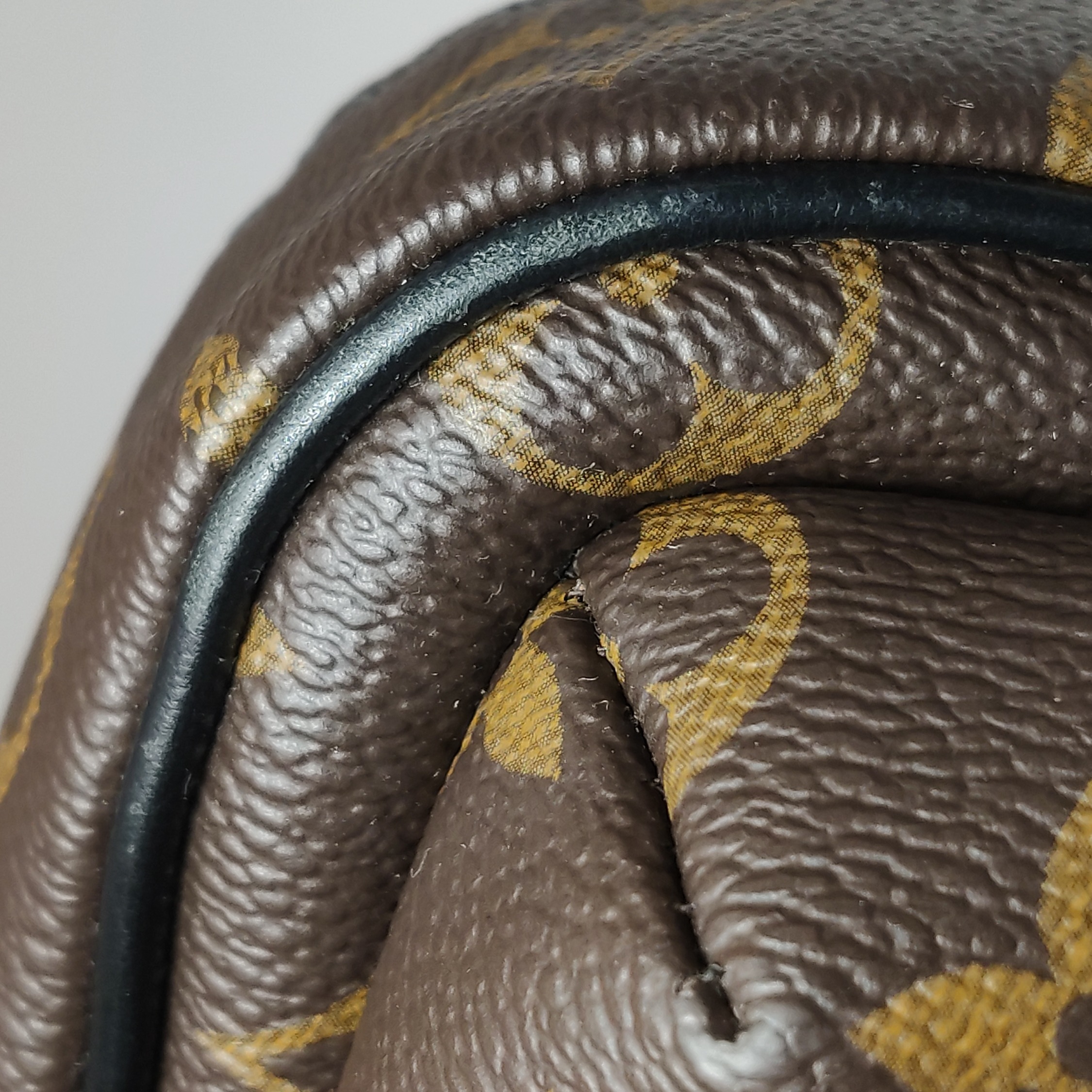 Louis Vuitton(LV) Avenue Sling Bag NM Macassar Monogram Canvas — photo 15 of 21