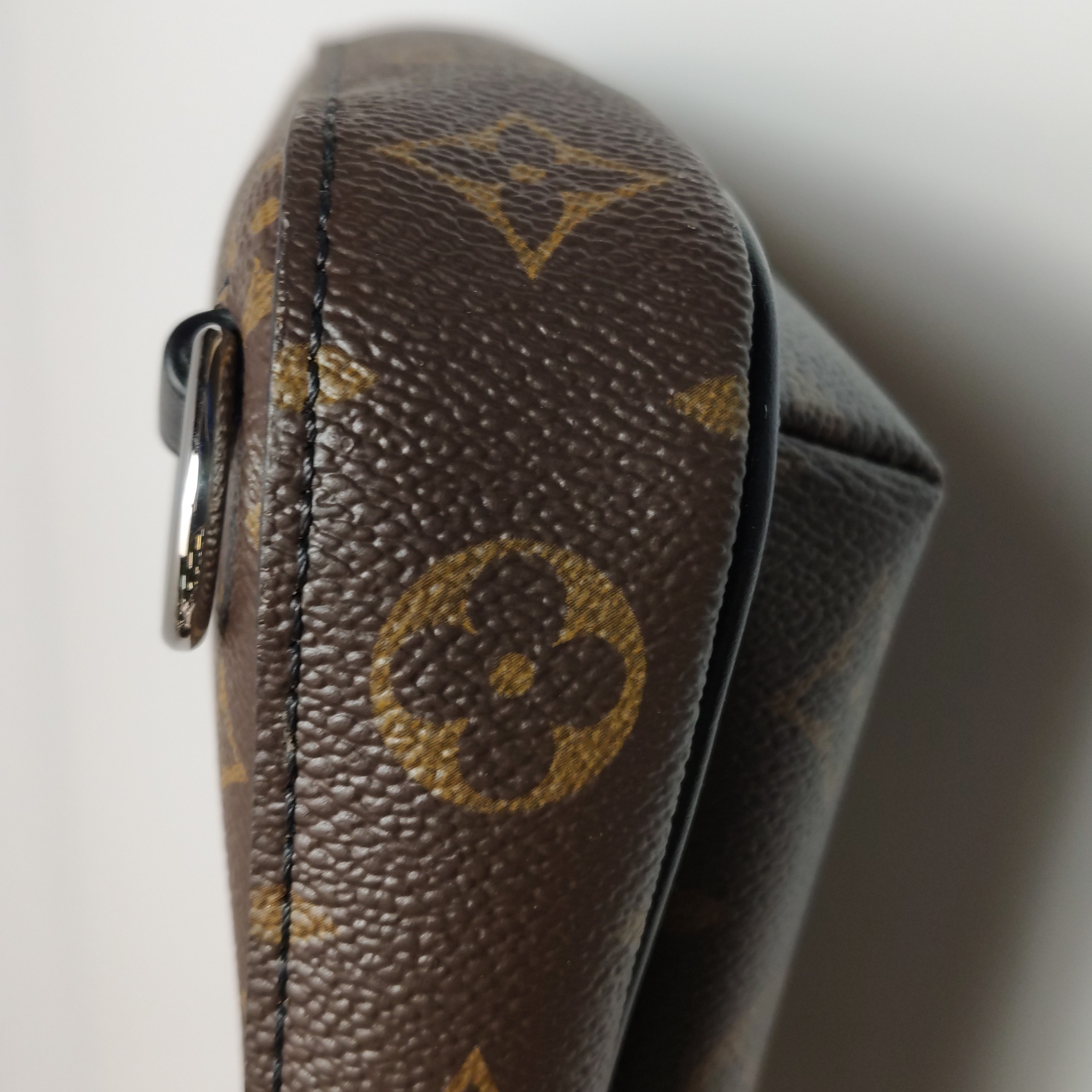 Louis Vuitton(LV) Avenue Sling Bag NM Macassar Monogram Canvas — photo 14 of 15