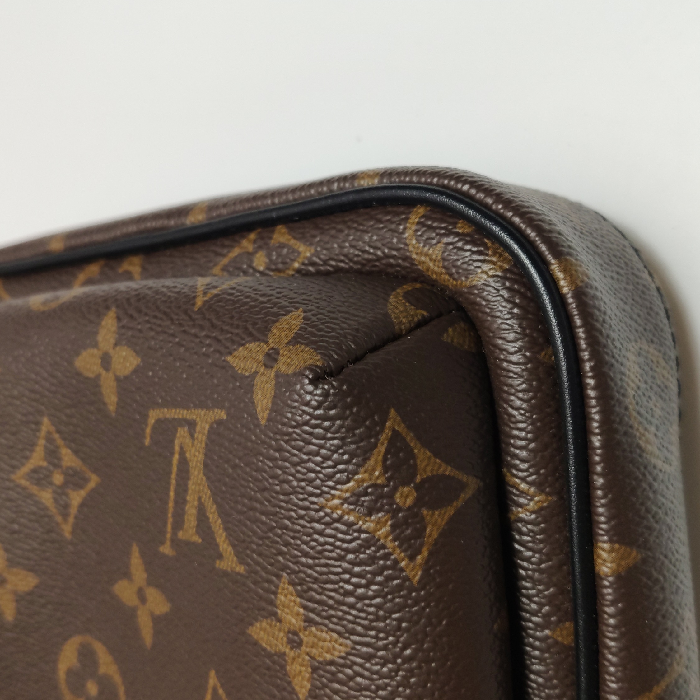 Louis Vuitton(LV) Avenue Sling Bag NM Macassar Monogram Canvas — photo 15 of 15