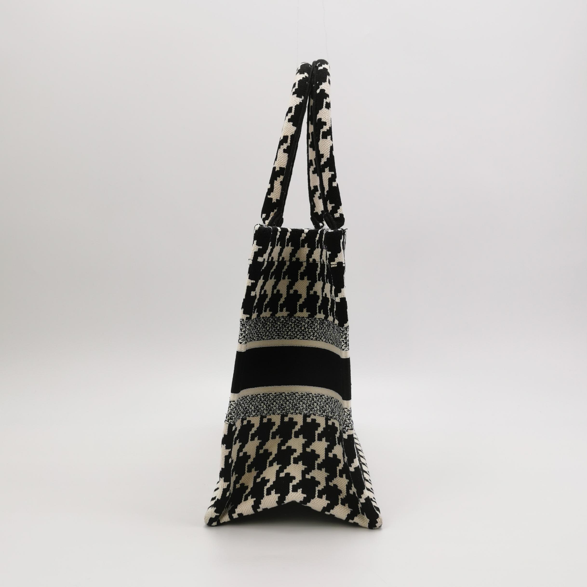 Christian Dior Book Tote Houndstooth Canvas Medium — photo 4 of 15