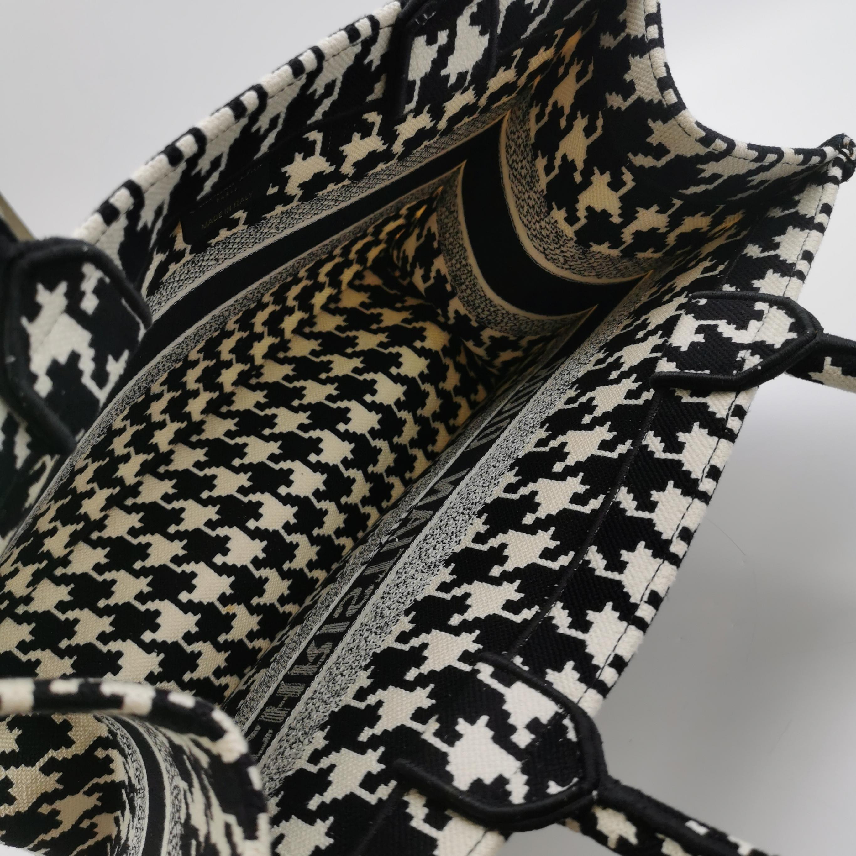 Christian Dior Book Tote Houndstooth Canvas Medium — photo 7 of 15