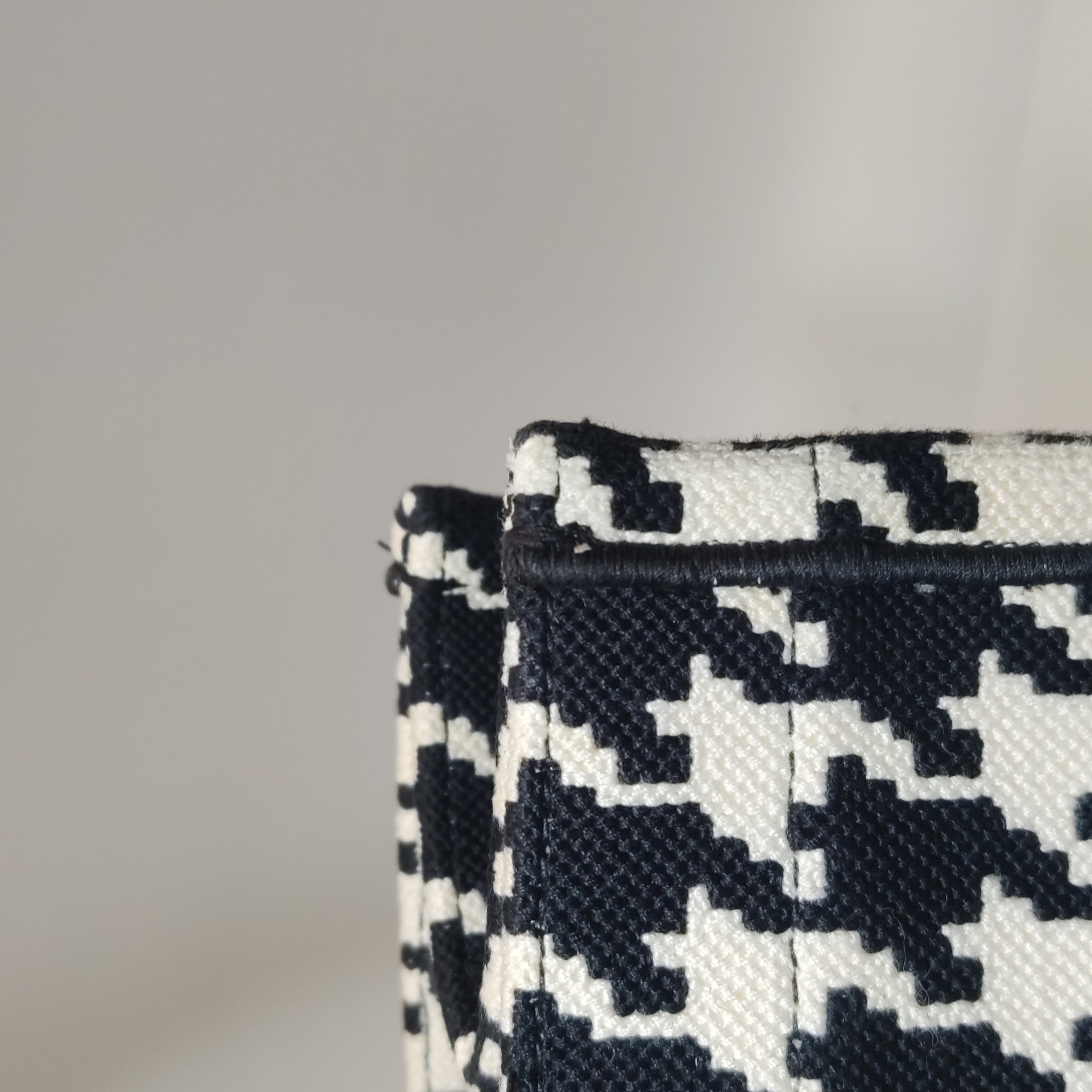 Christian Dior Book Tote Houndstooth Canvas Medium — photo 10 of 15