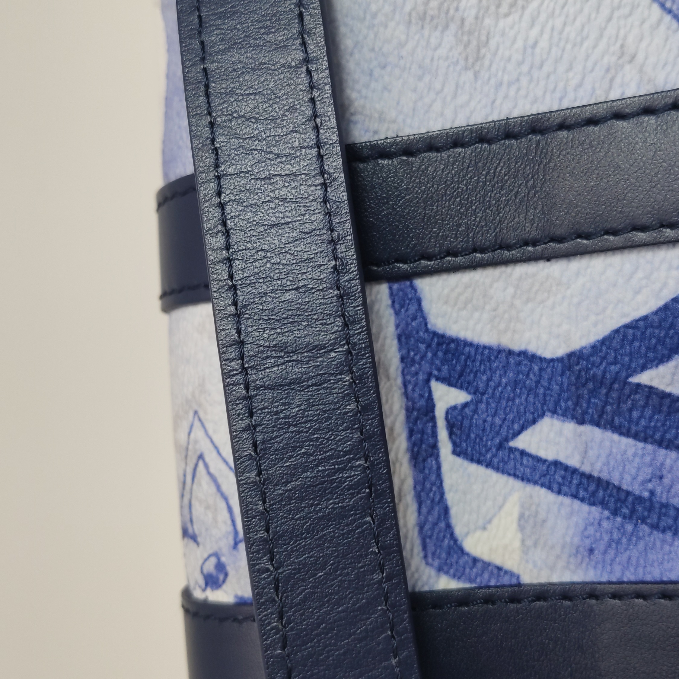 Louis Vuitton(LV) Keepall Bandouliere Bag Limited Edition Monogram Watercolor Canvas XS — photo 14 of 17