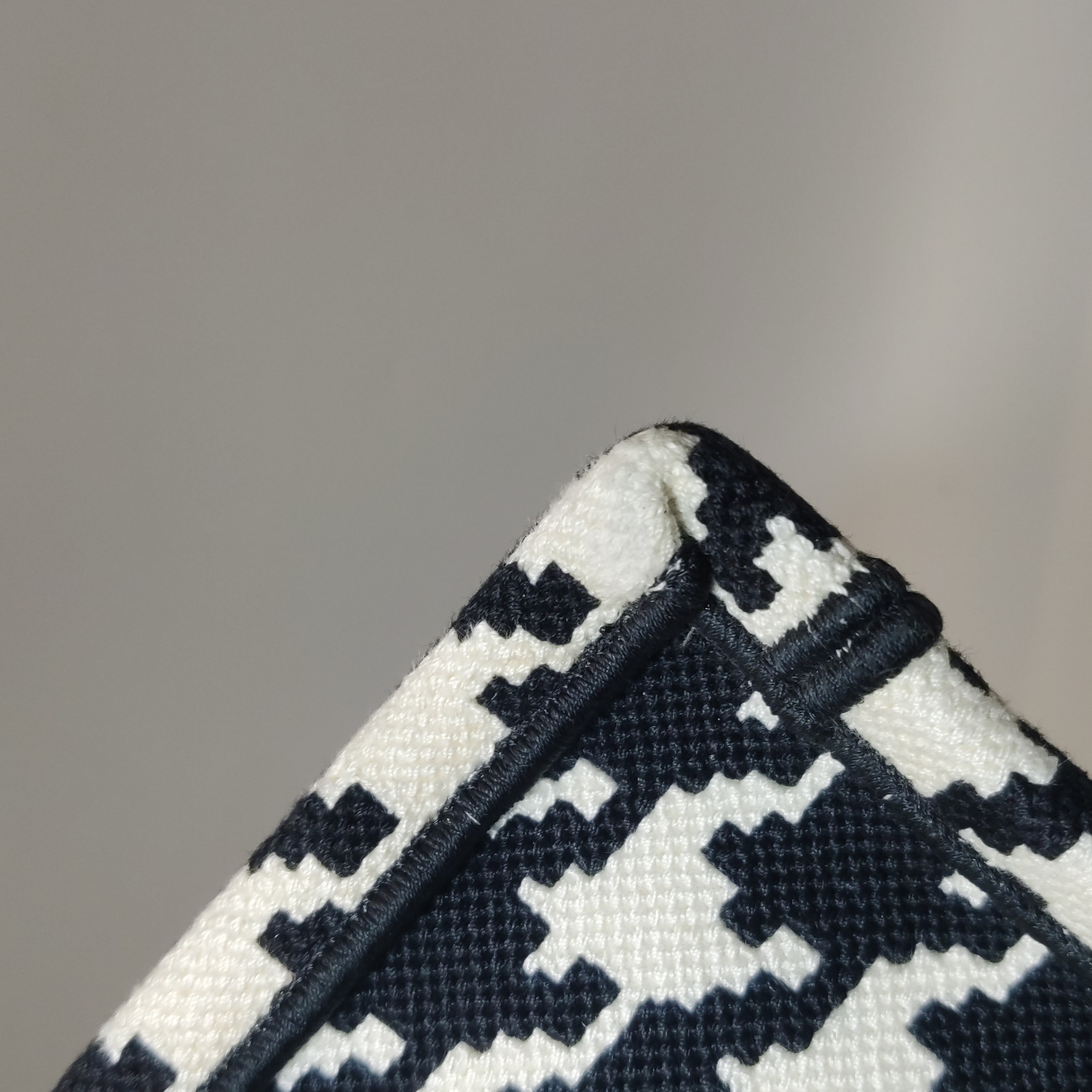 Christian Dior Book Tote Houndstooth Canvas Medium — photo 11 of 15