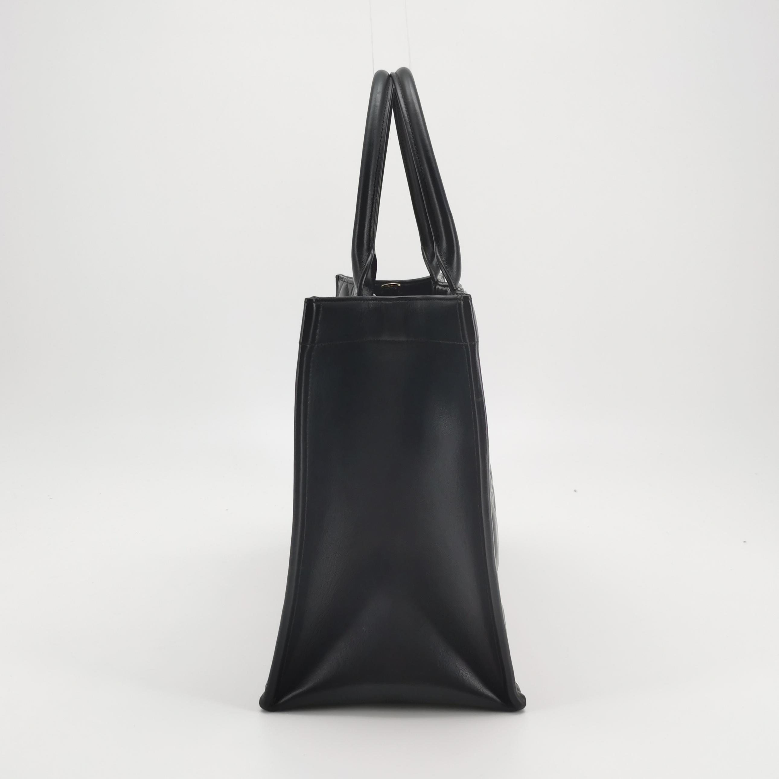 Christian Dior Book Tote with Strap Cannage Quilt Lambskin Medium — photo 5 of 15
