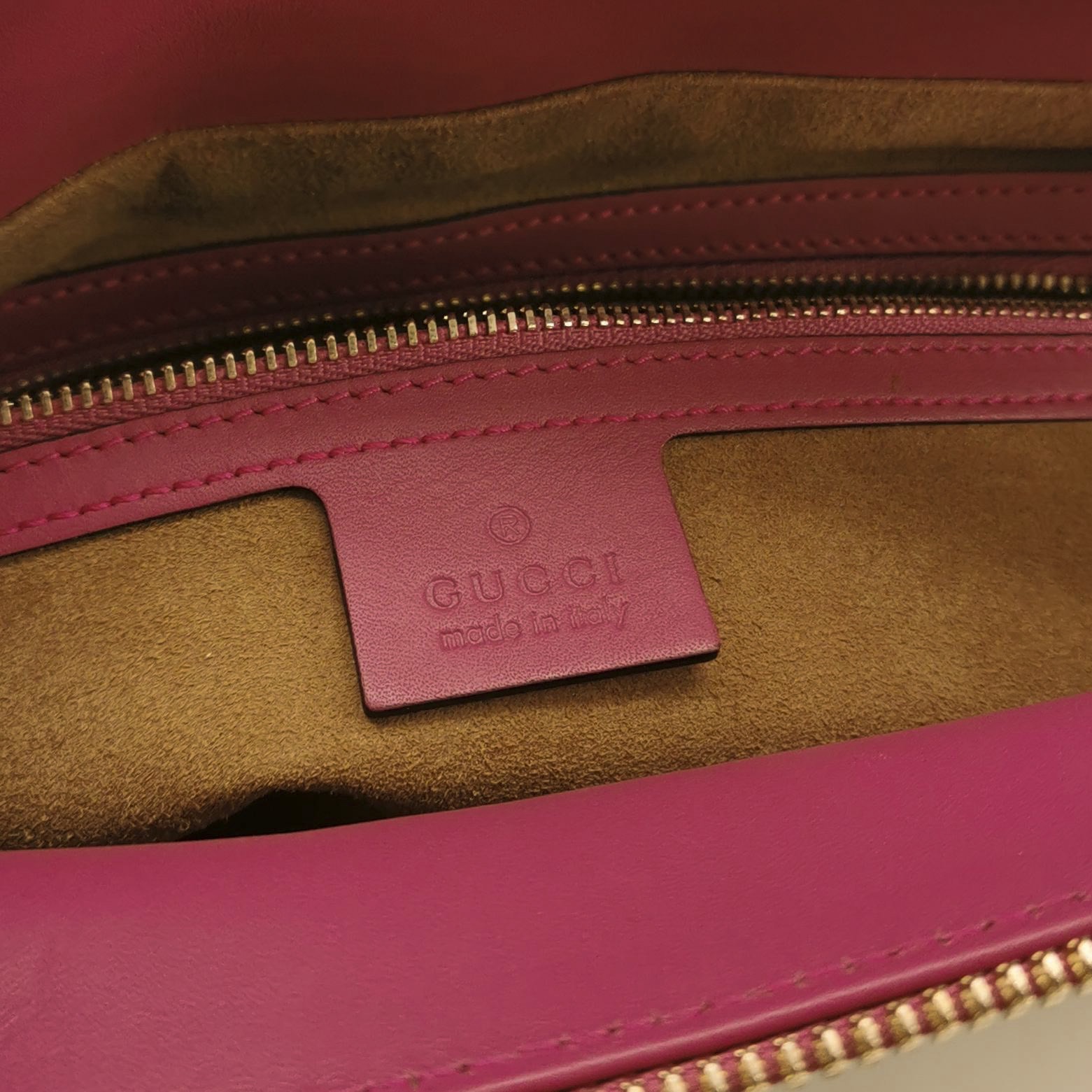 Gucci GG Supreme Small Tote — photo 8 of 19