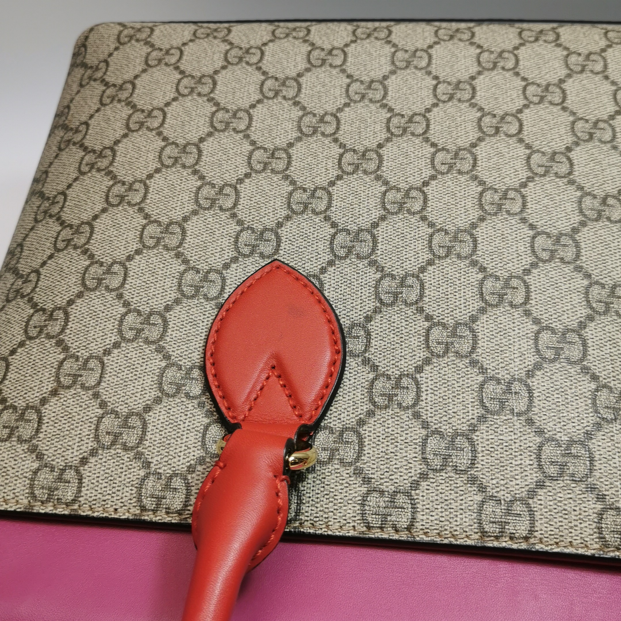 Gucci GG Supreme Small Tote — photo 18 of 19